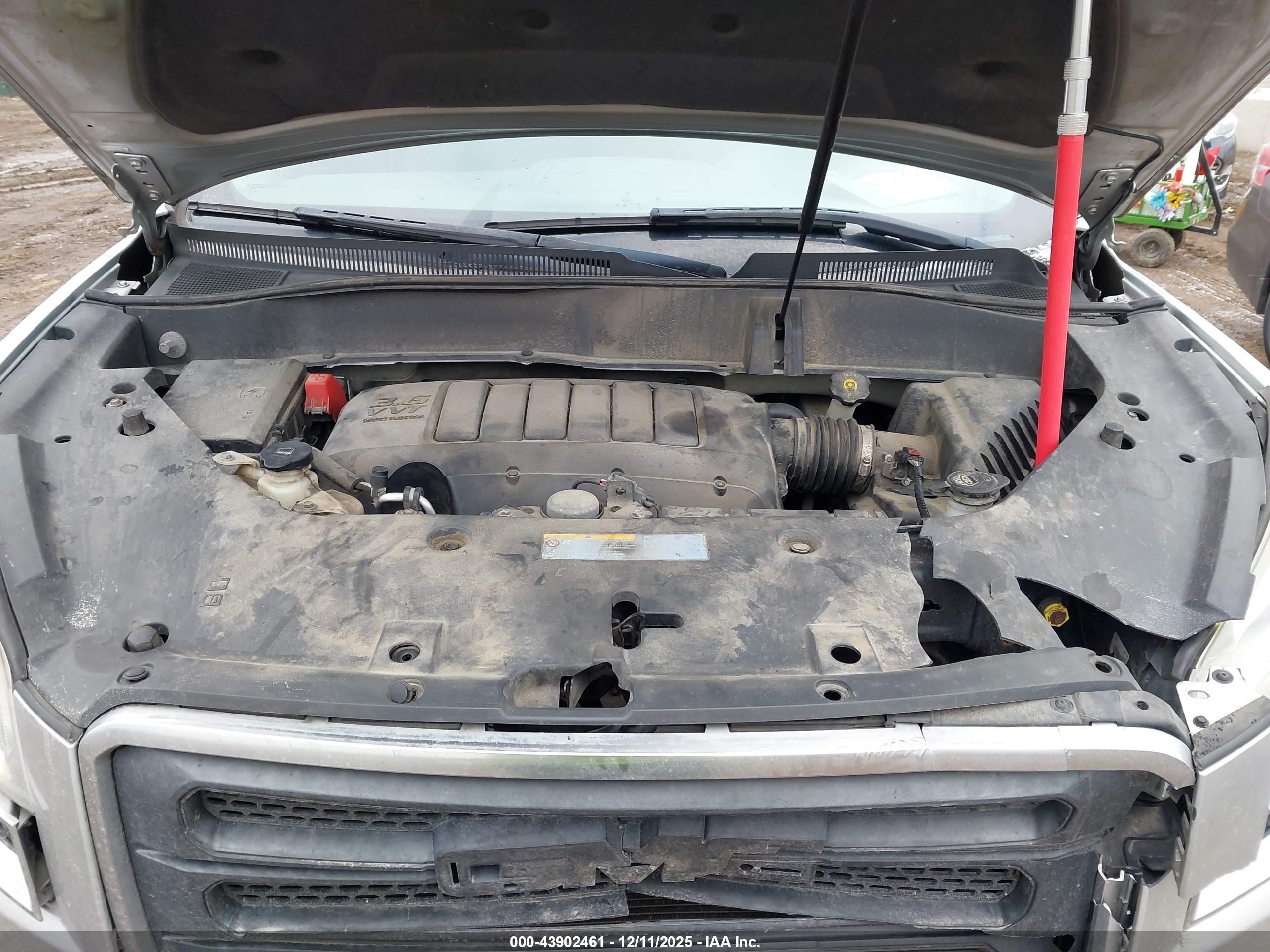 GMC ACADIA image 10