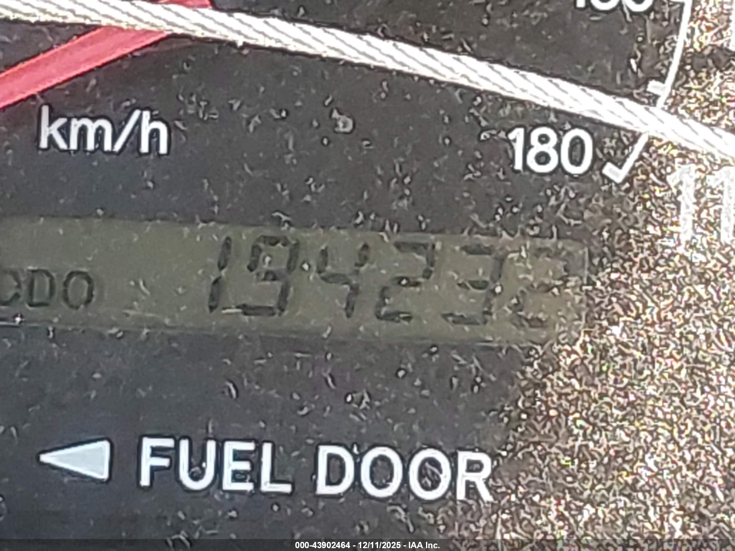TOYOTA SIENNA image 7