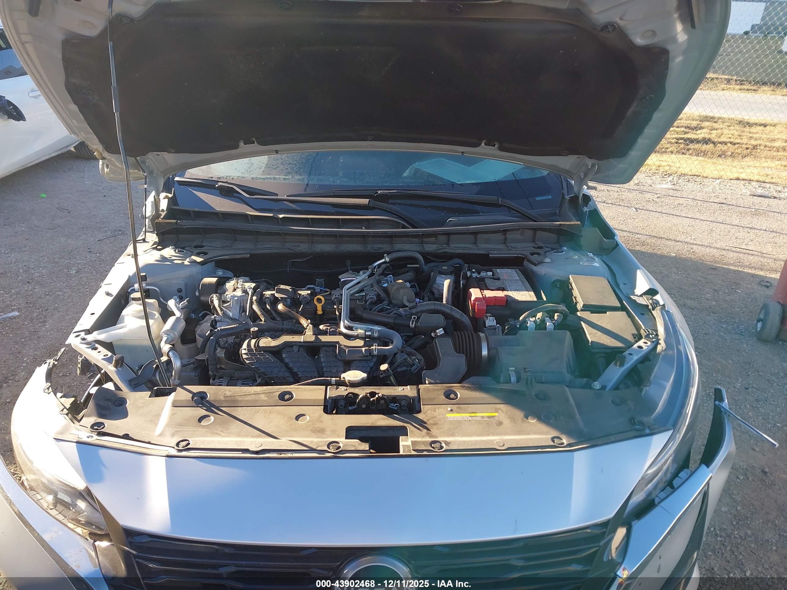 NISSAN ALTIMA image 10
