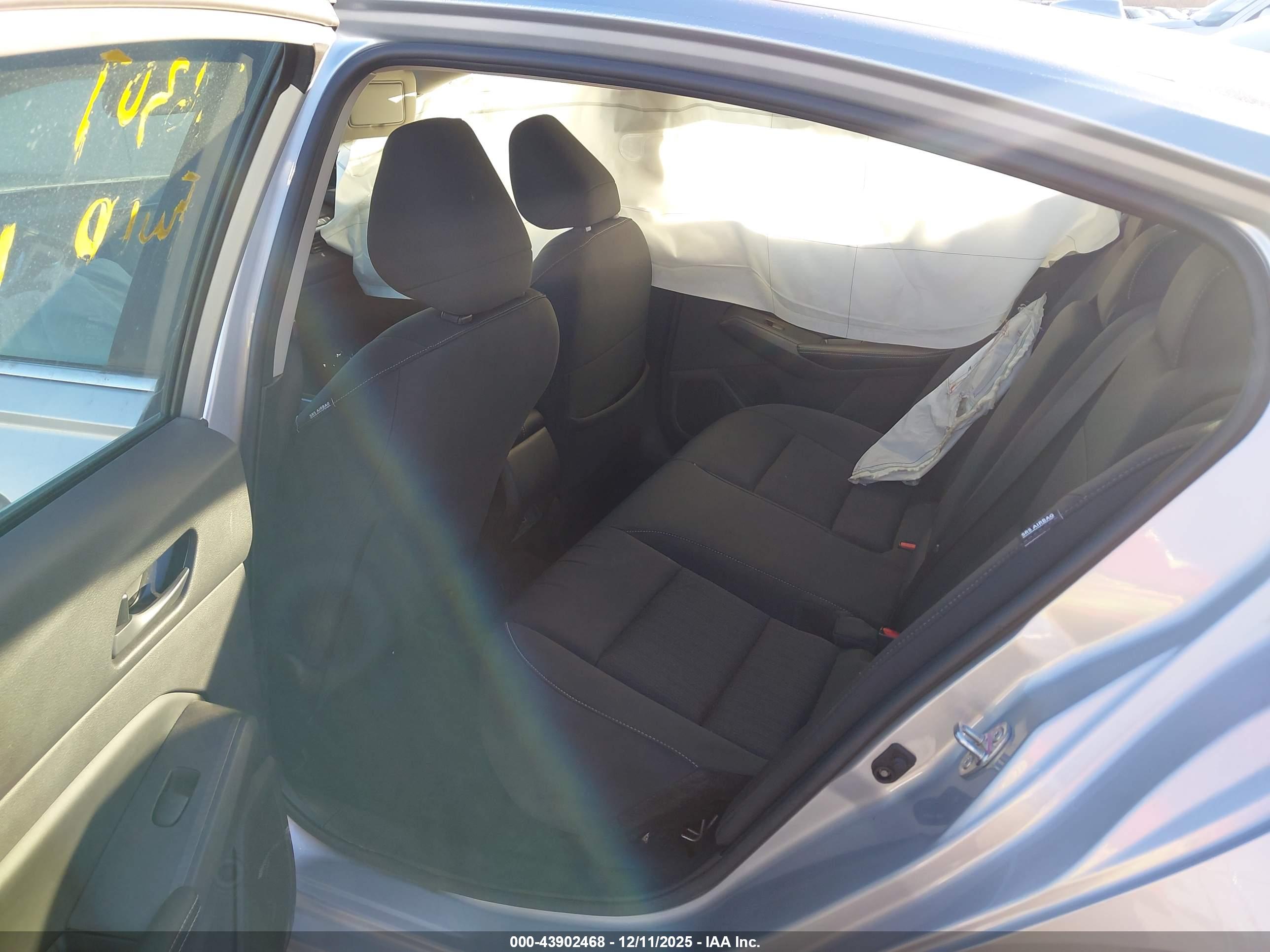 NISSAN ALTIMA image 8