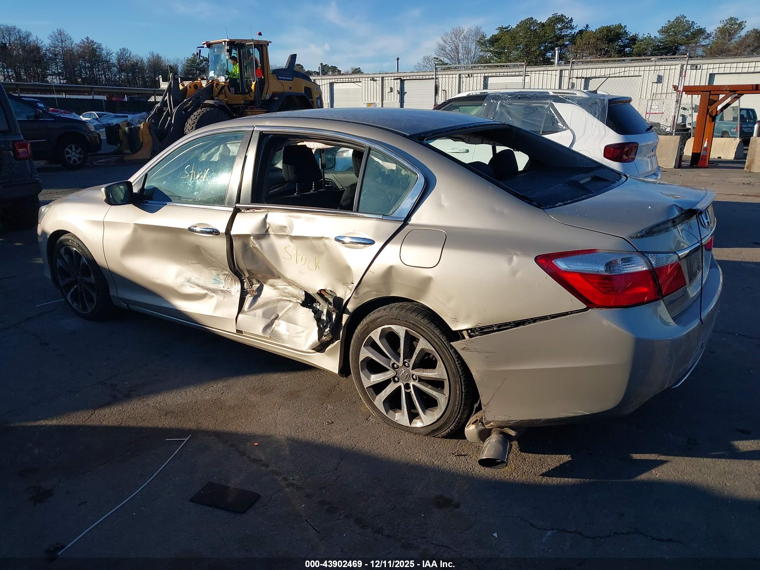 HONDA ACCORD image 3