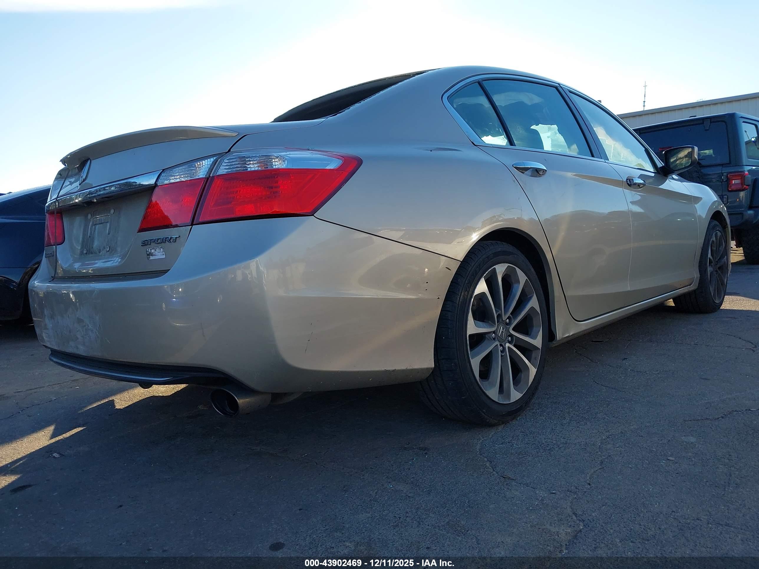HONDA ACCORD image 4