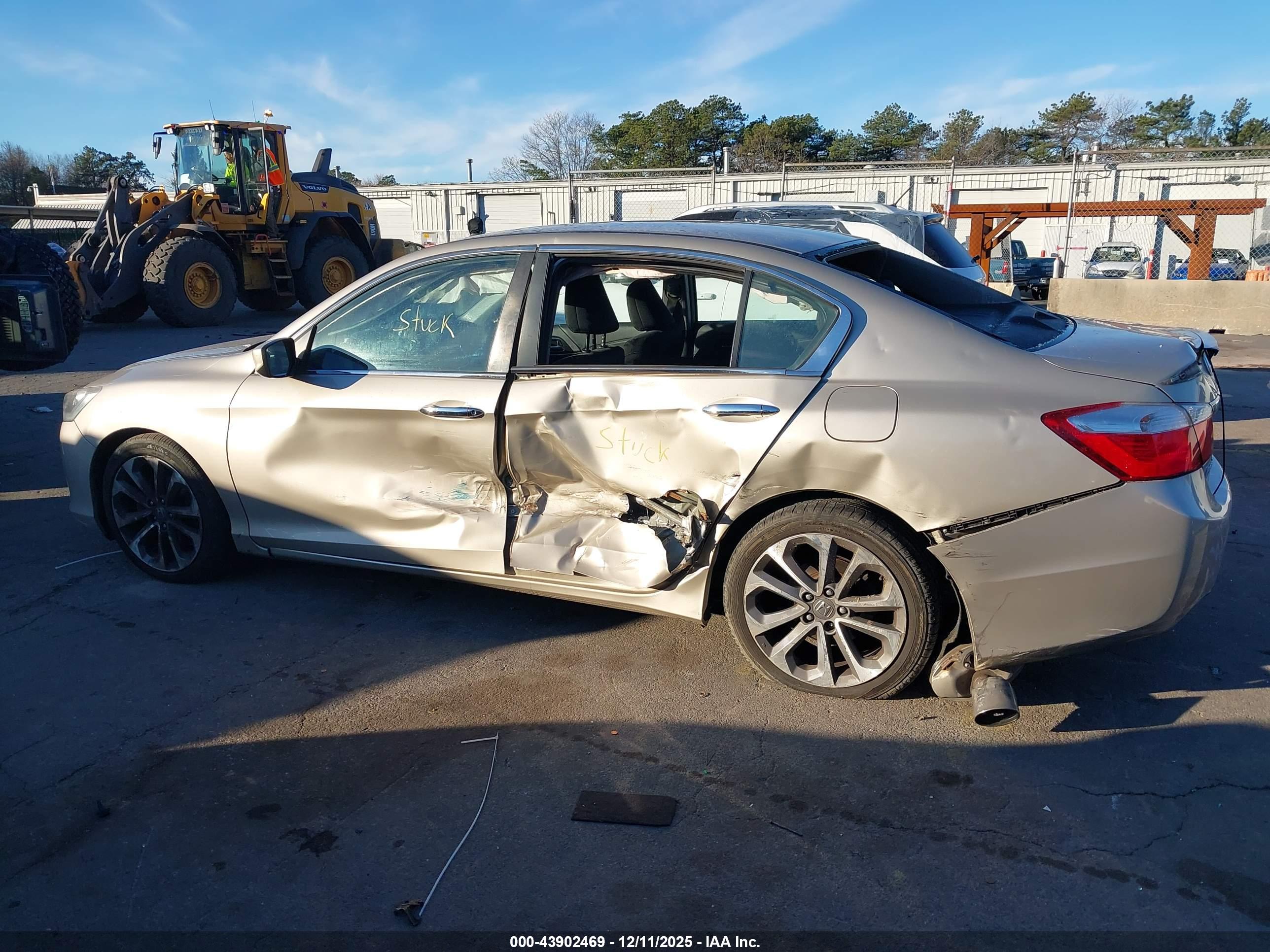 HONDA ACCORD image 6