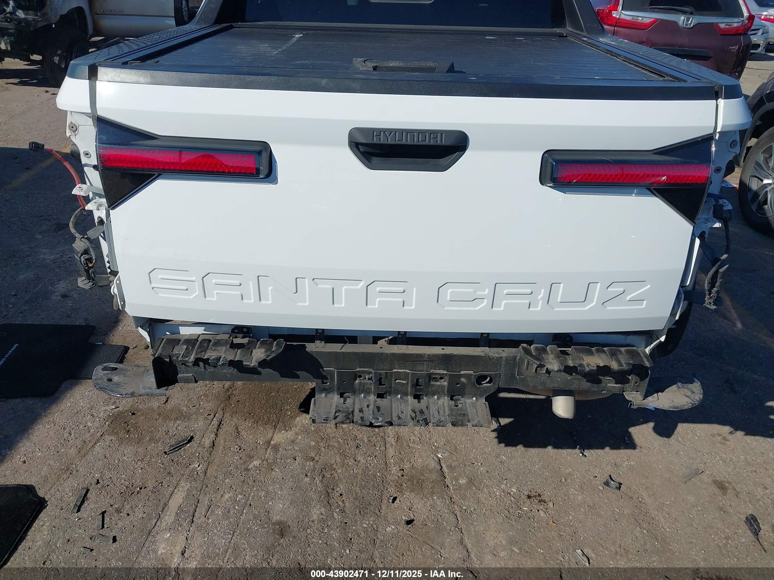 HYUNDAI SANTA image 6