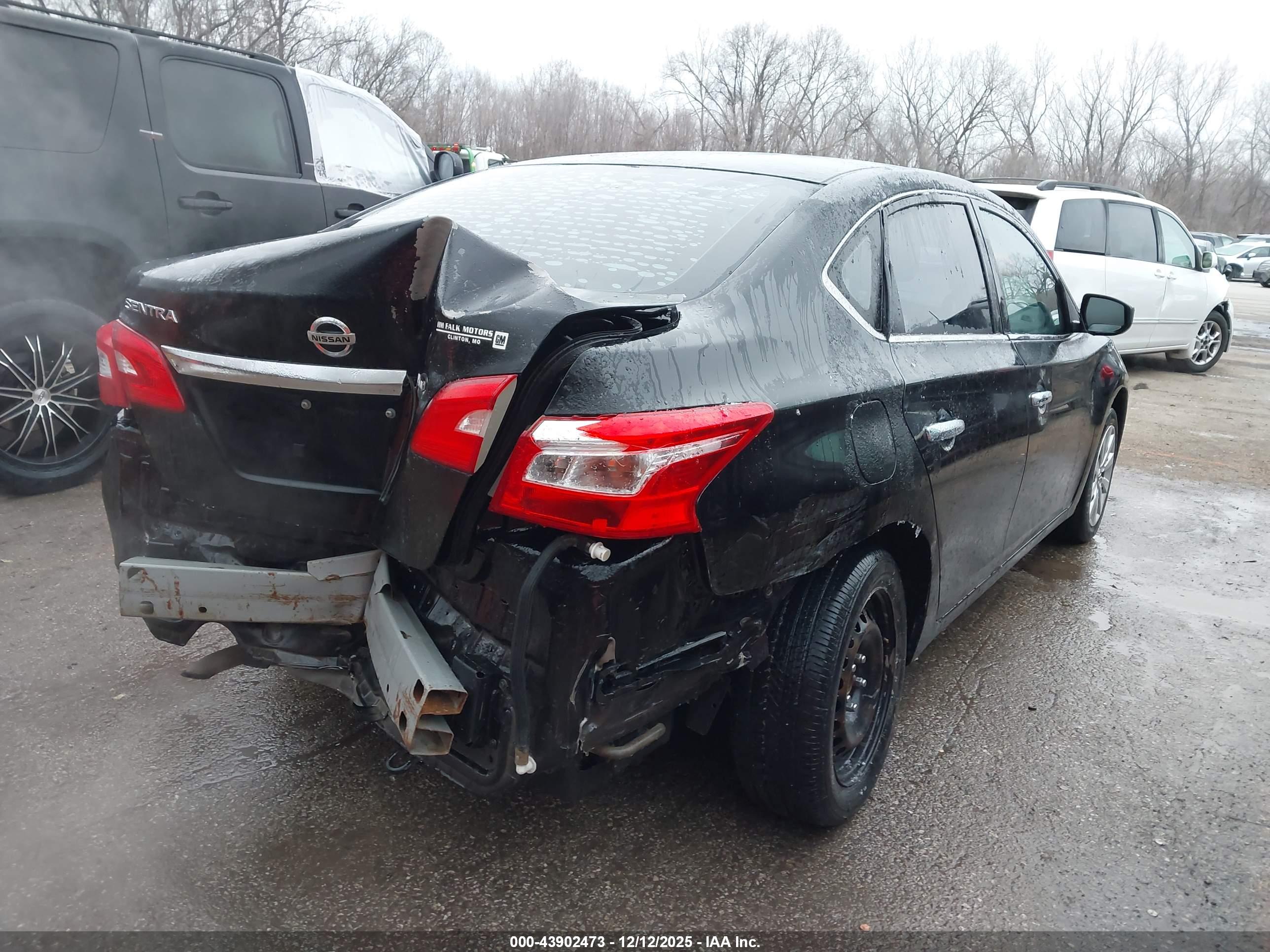 NISSAN SENTRA image 4