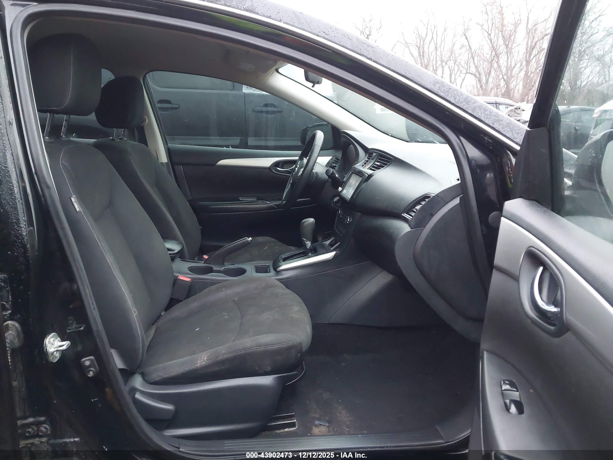 NISSAN SENTRA image 5