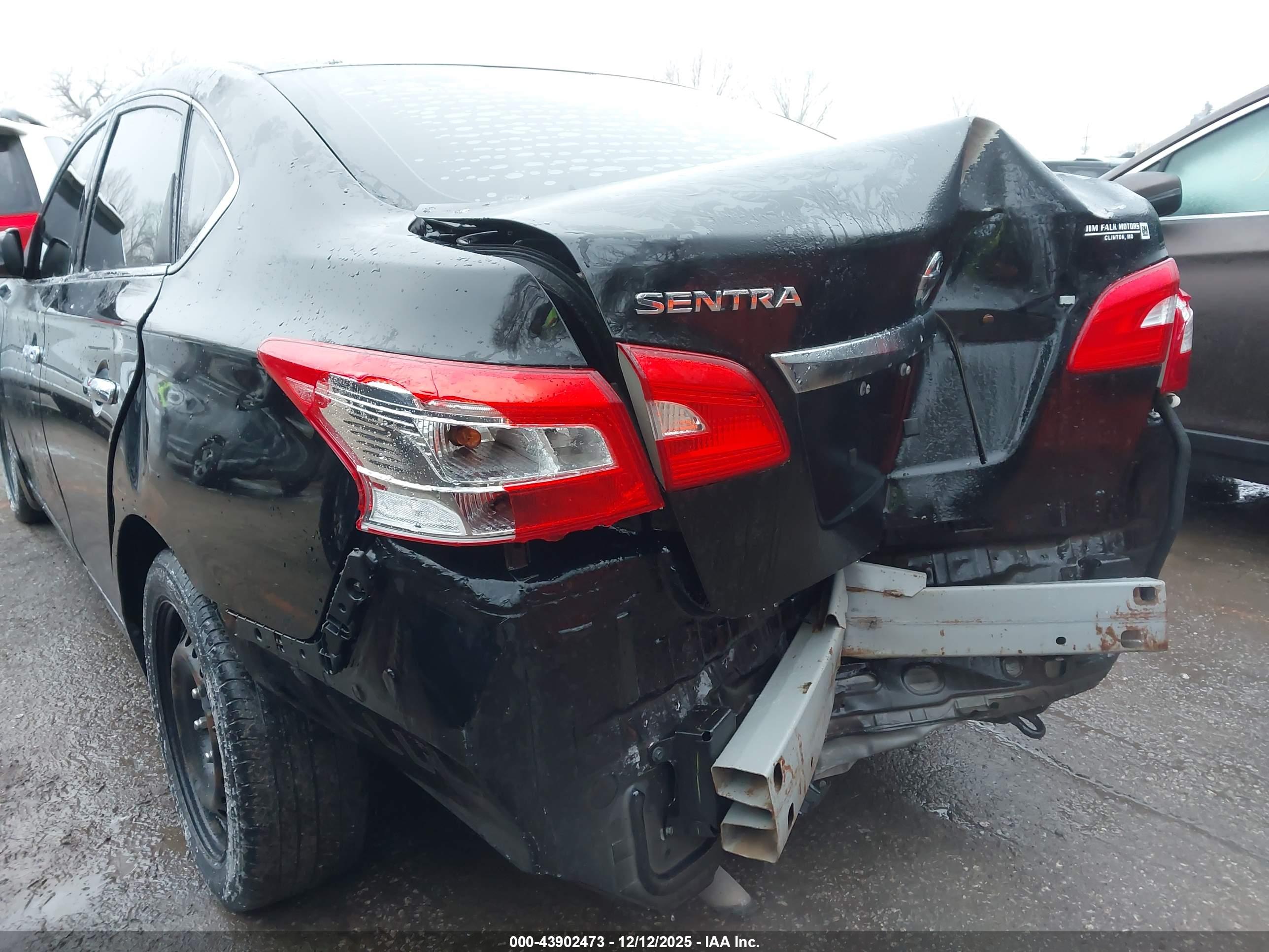 NISSAN SENTRA image 6