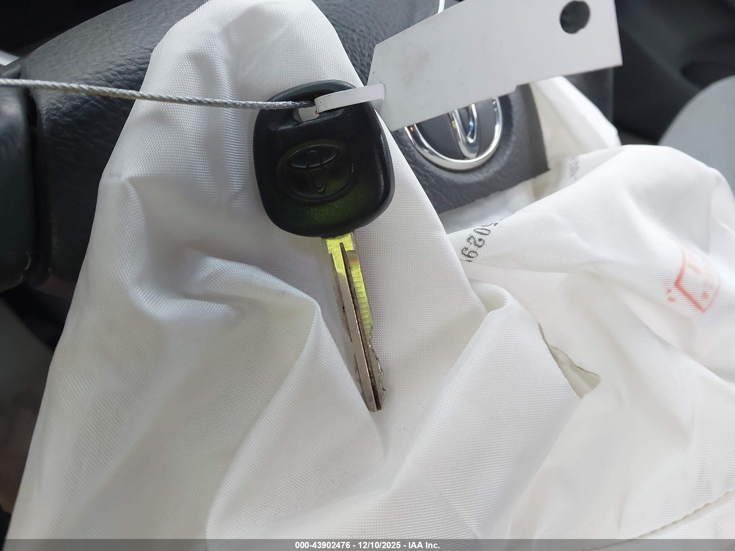 TOYOTA TACOMA image 11