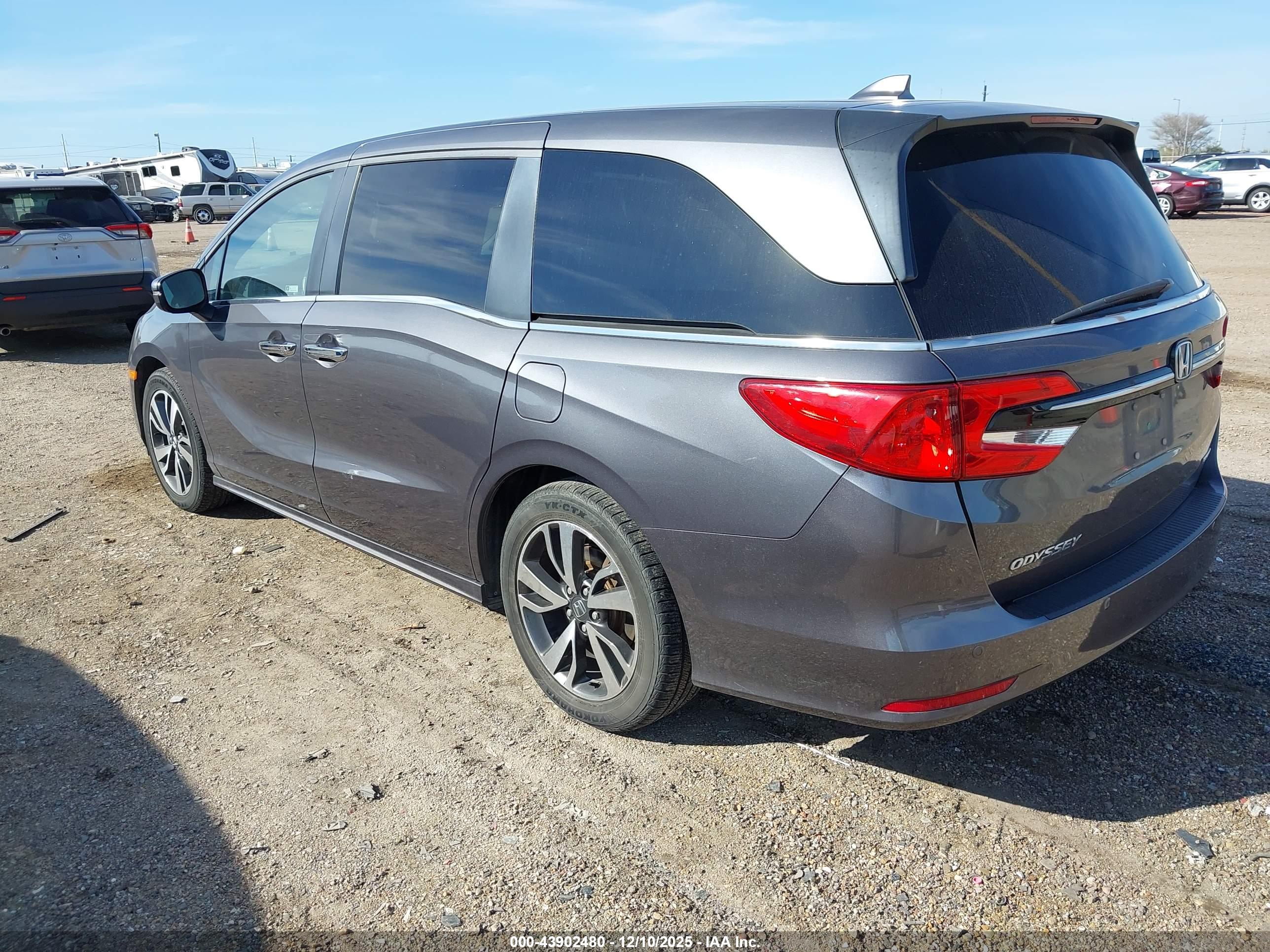 HONDA ODYSSEY image 3