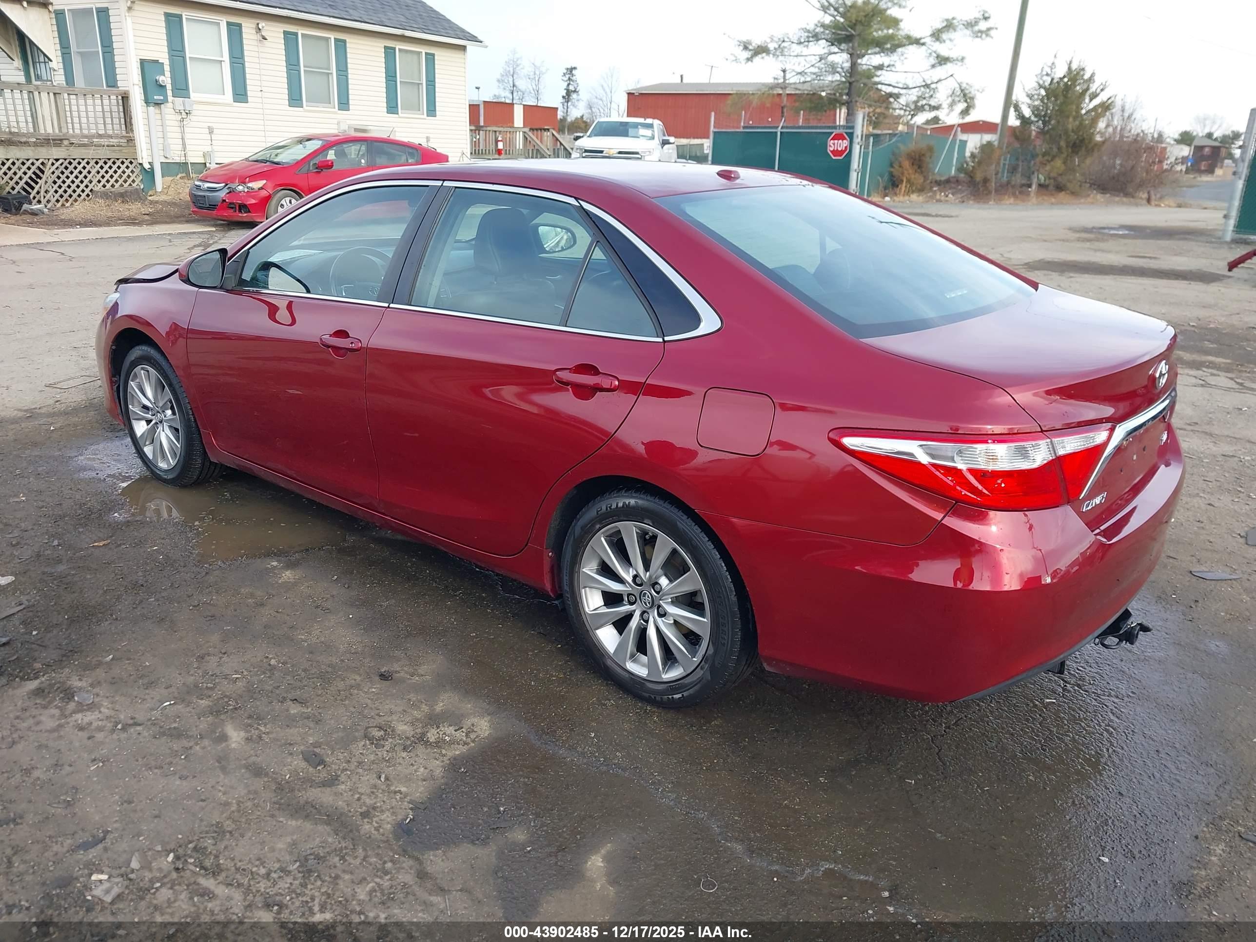 TOYOTA CAMRY image 3