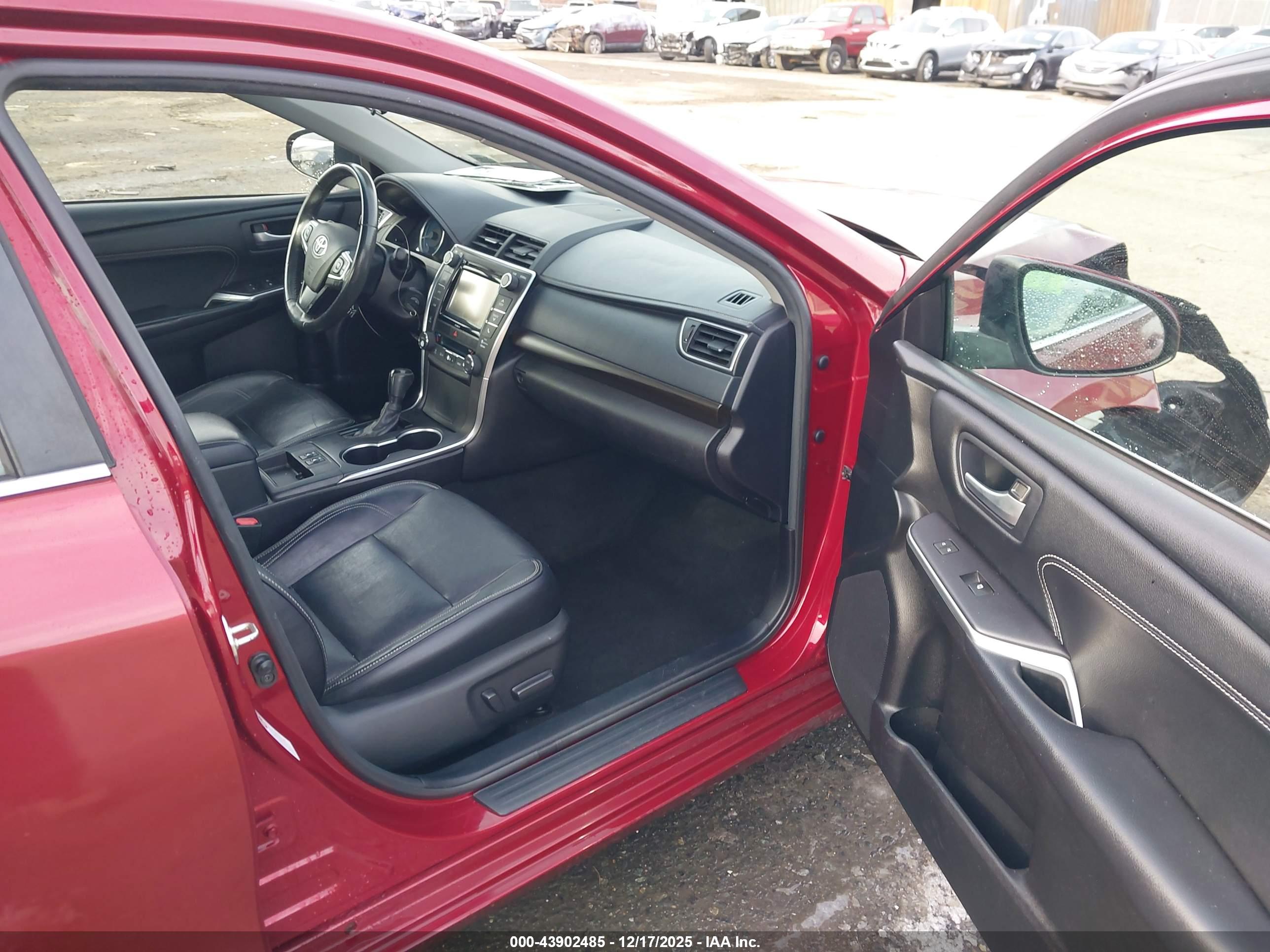 TOYOTA CAMRY image 5