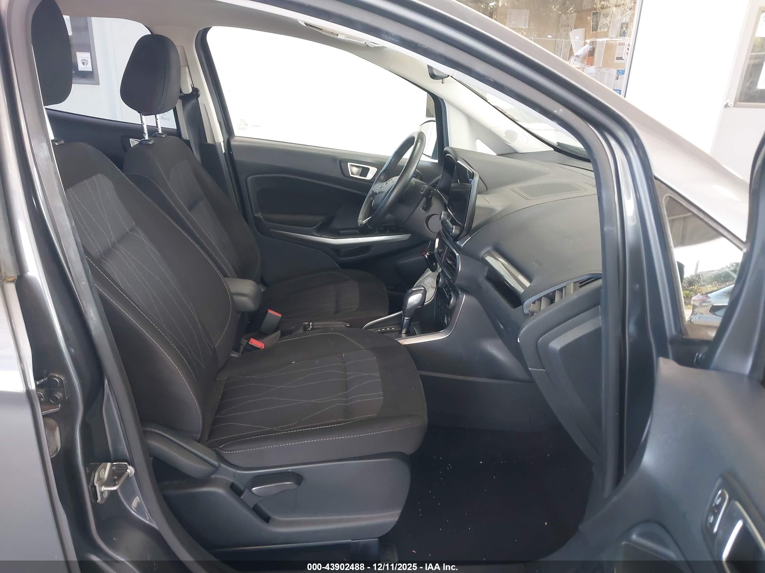 FORD ECOSPORT image 5