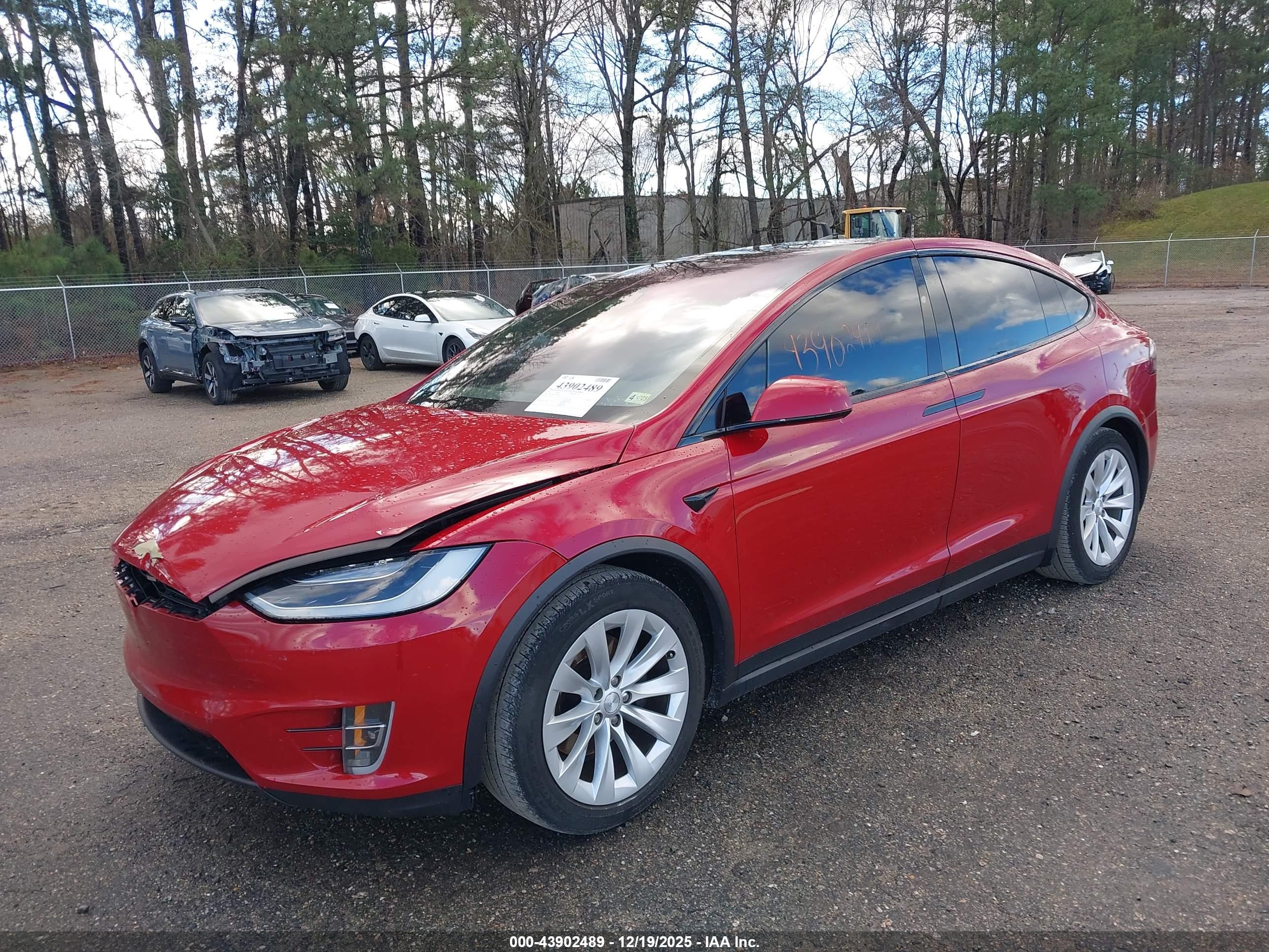 TESLA MODEL image 2