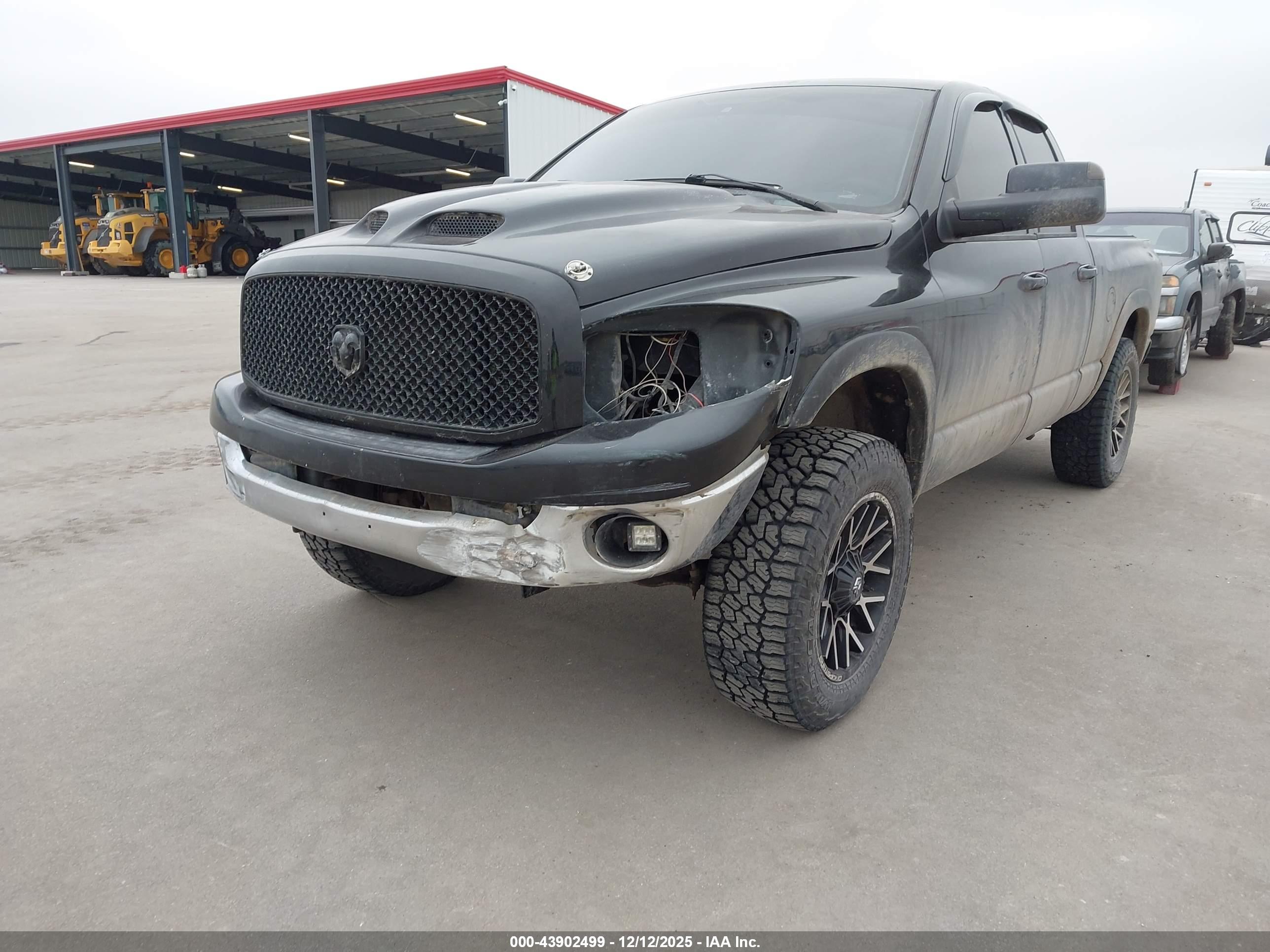 DODGE RAM image 6