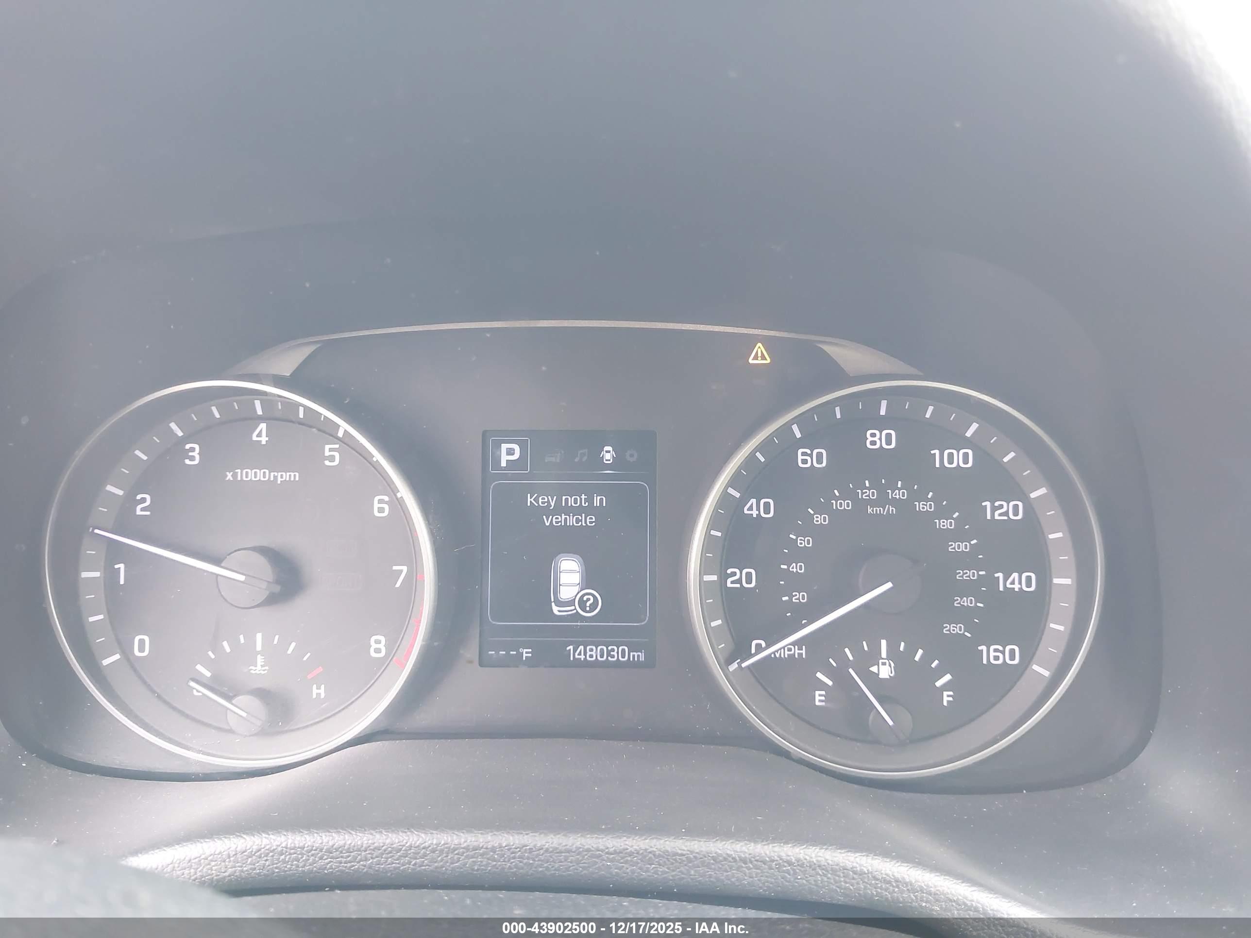 HYUNDAI ELANTRA image 7