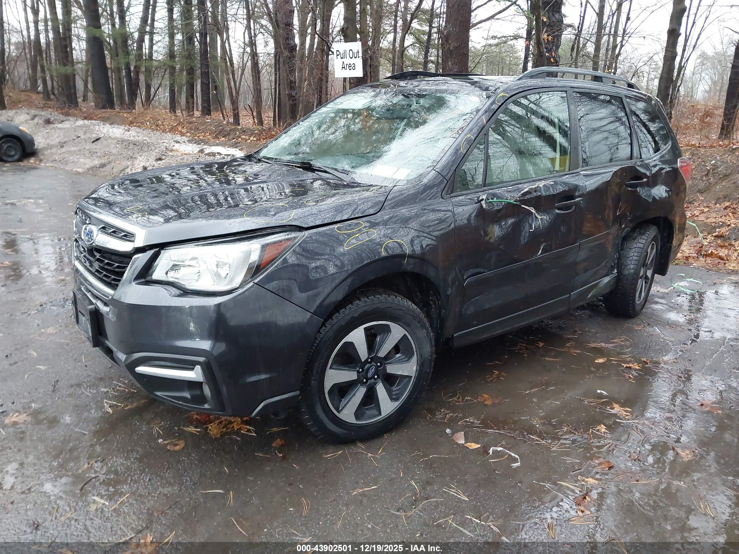 SUBARU FORESTER image 2
