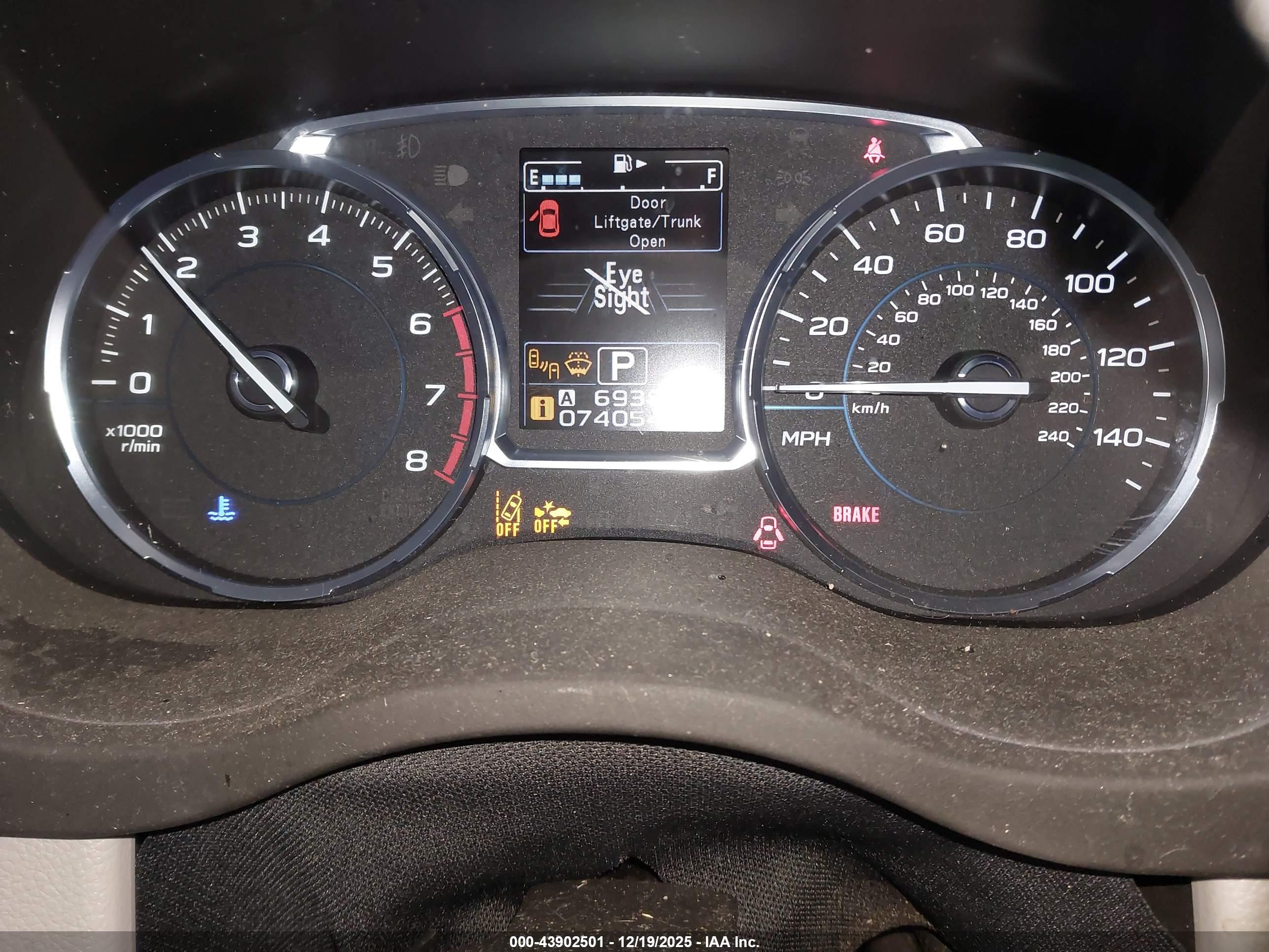 SUBARU FORESTER image 7