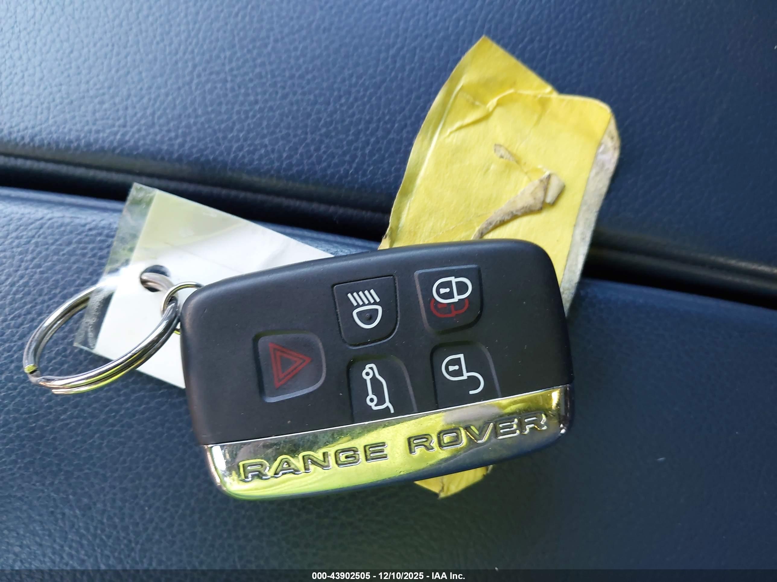 LAND ROVER image 11