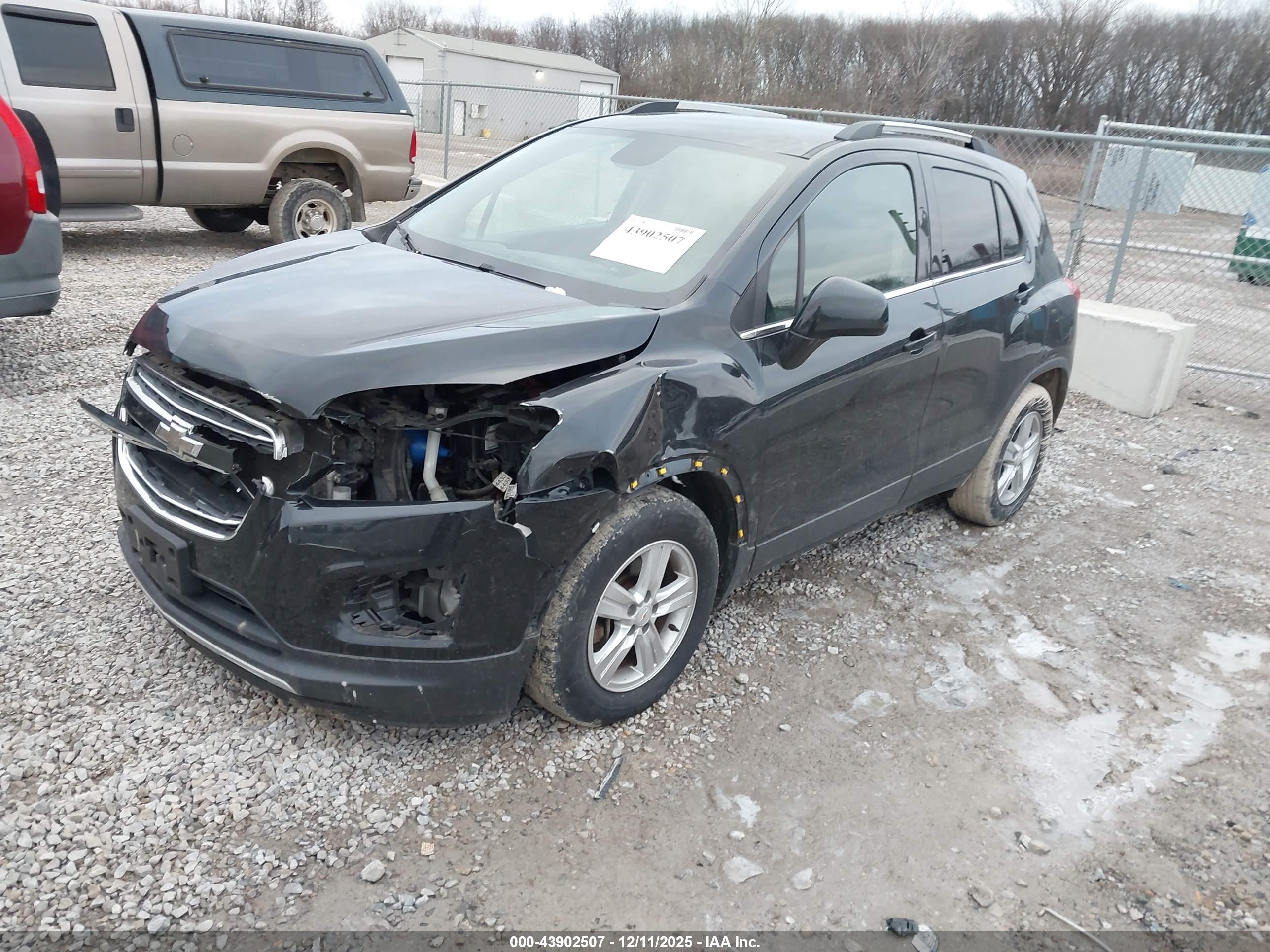 CHEVROLET TRAX image 2