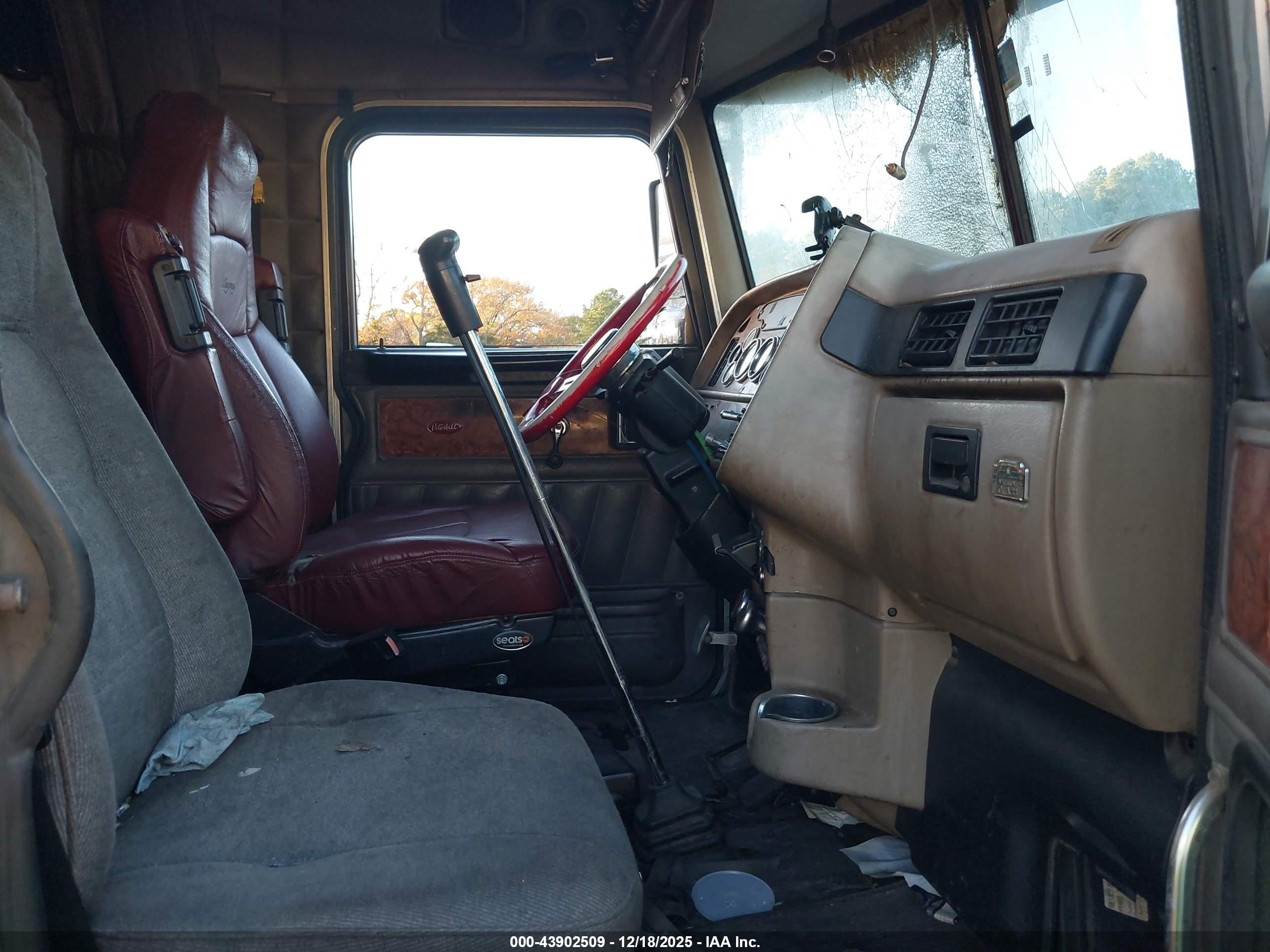 PETERBILT 379 image 5