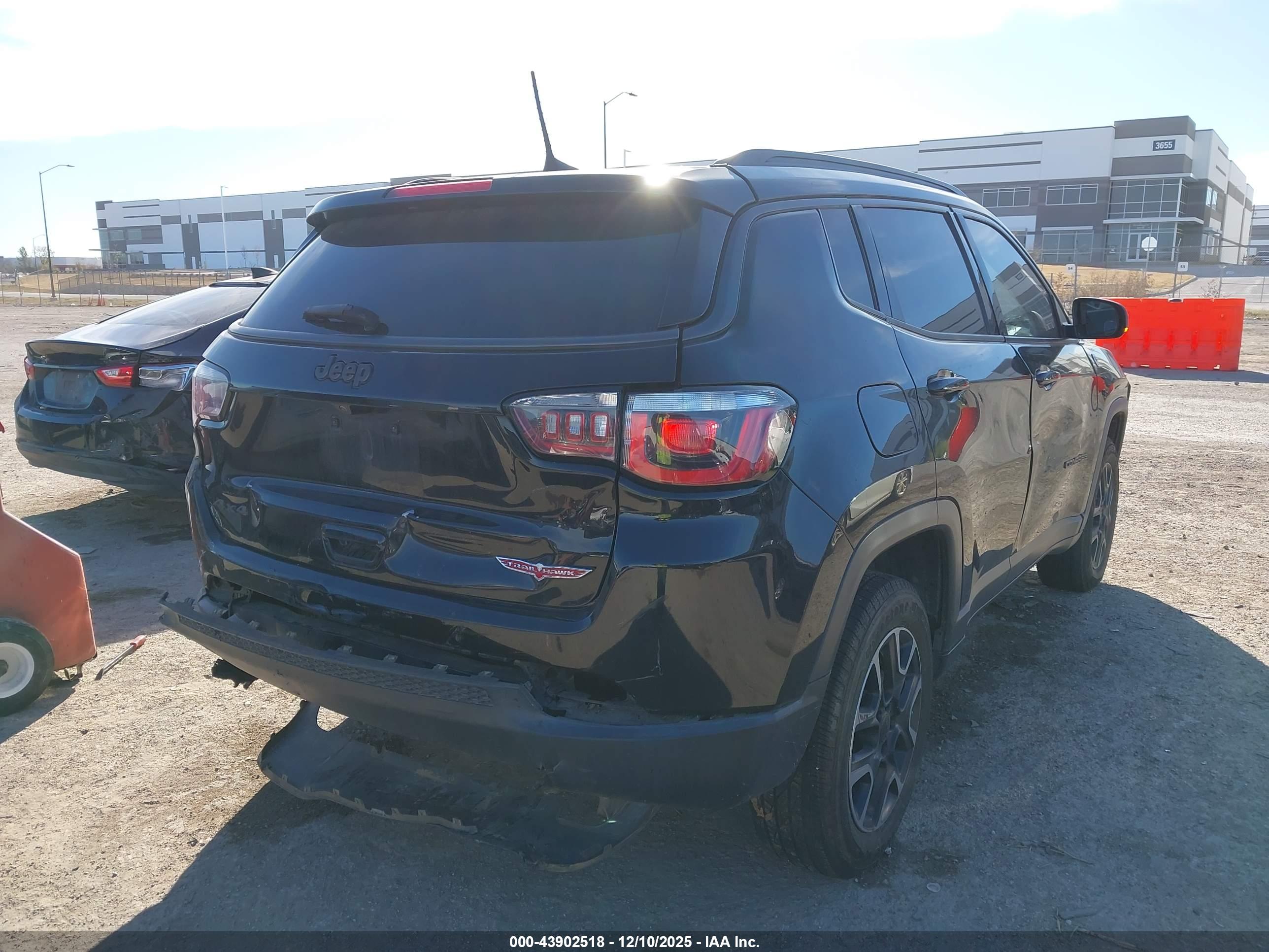 JEEP COMPASS image 4
