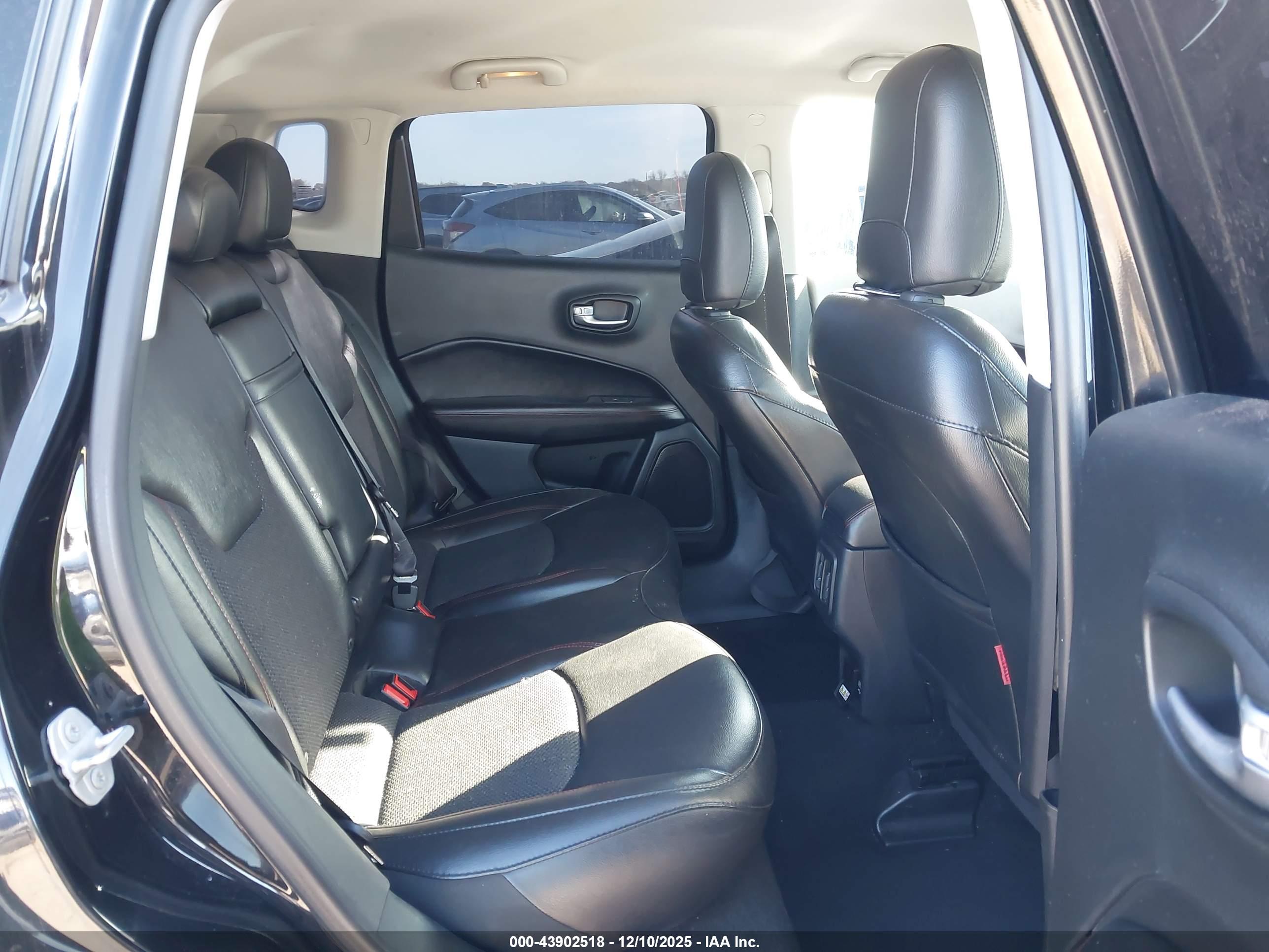 JEEP COMPASS image 8