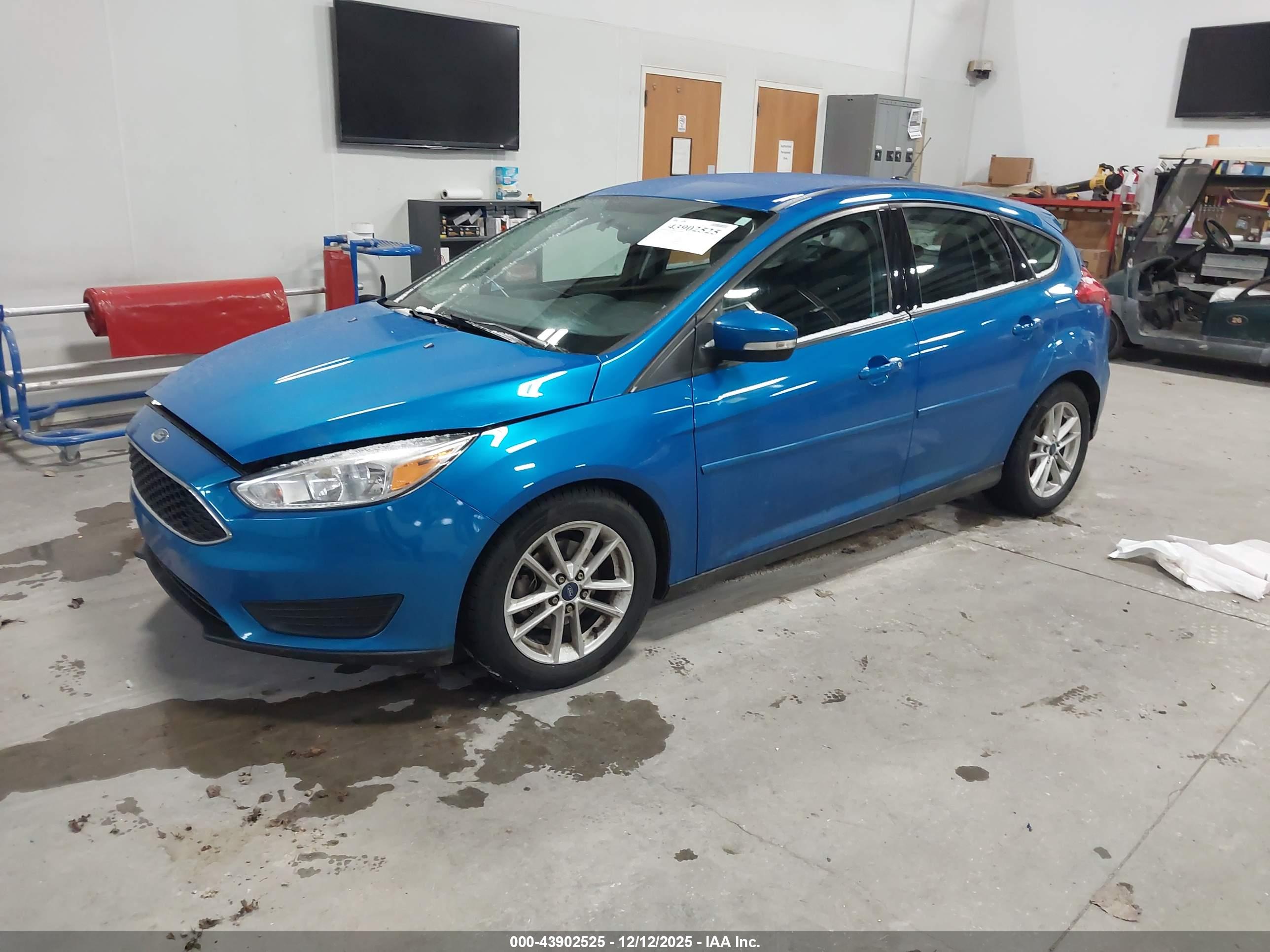 FORD FOCUS image 2