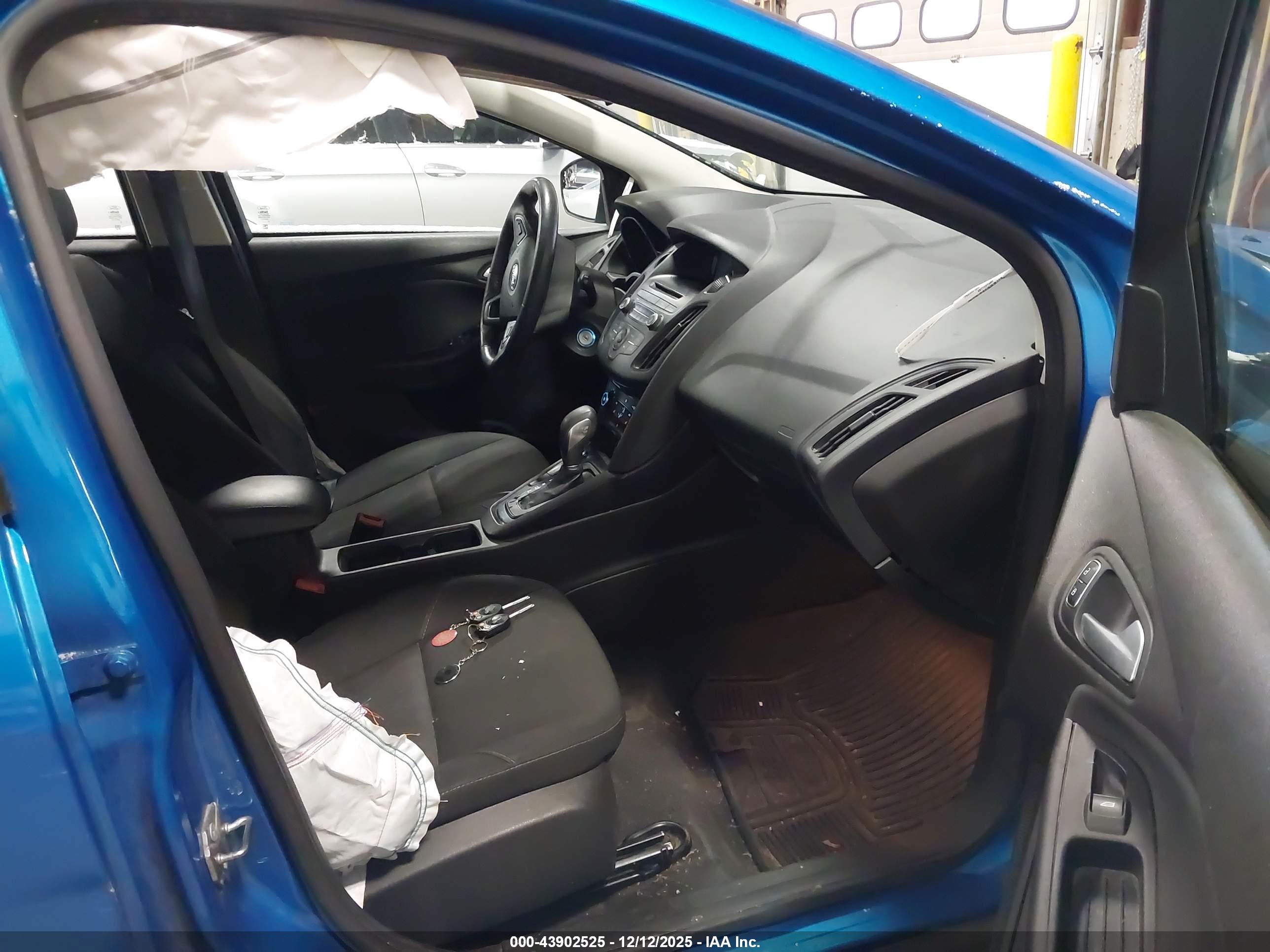 FORD FOCUS image 5