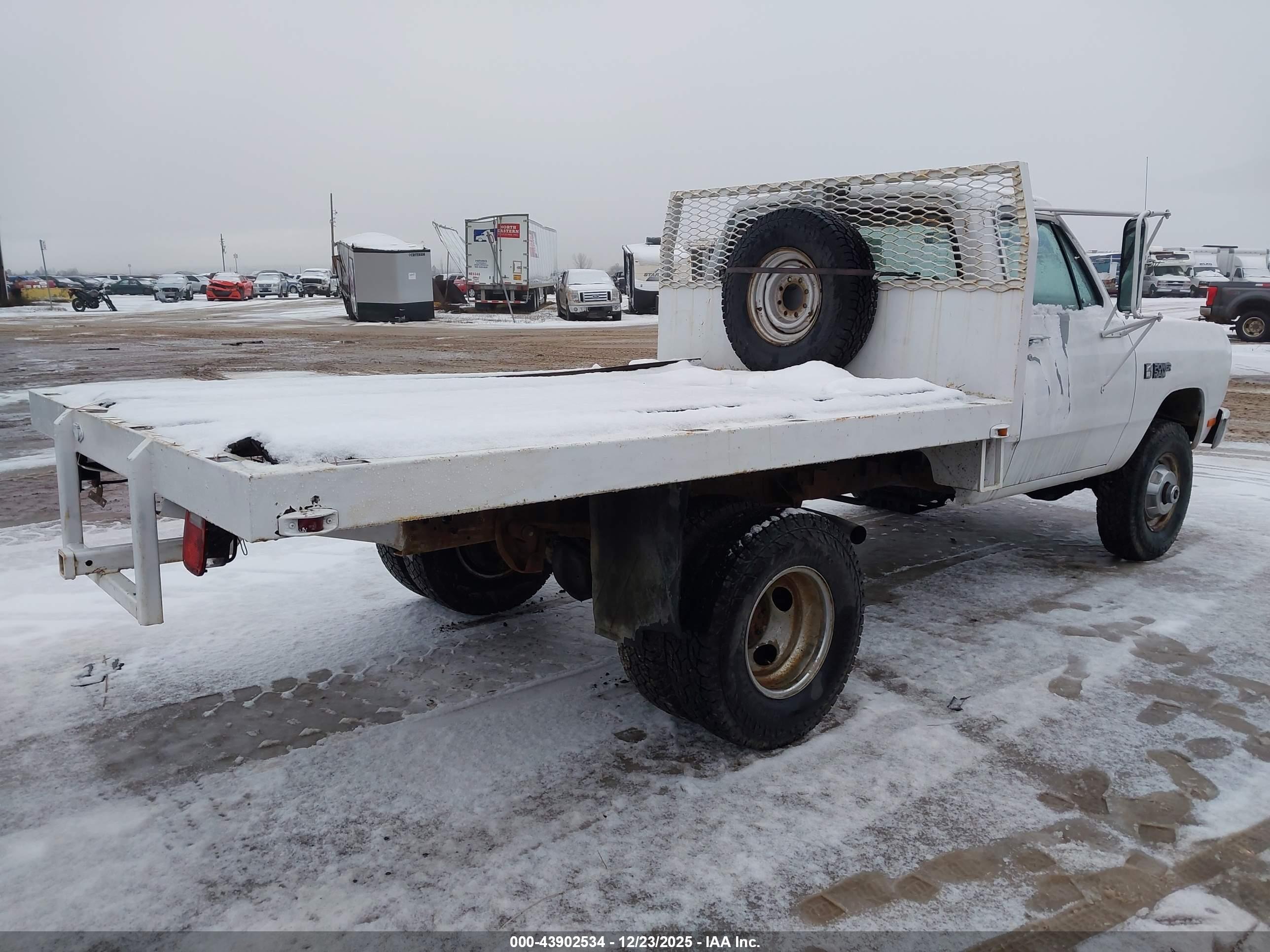 DODGE W-SERIES image 4