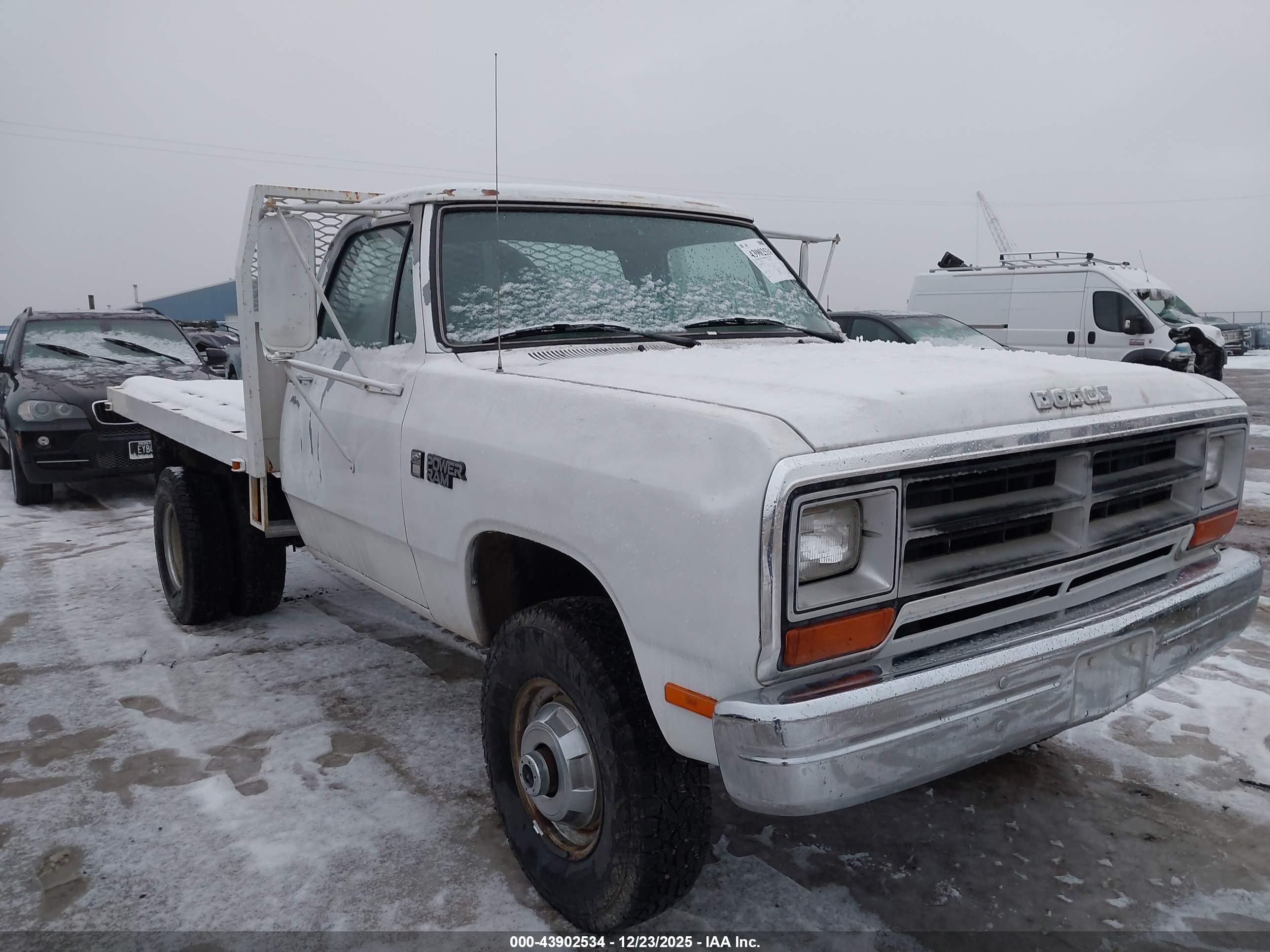 DODGE W-SERIES image 6