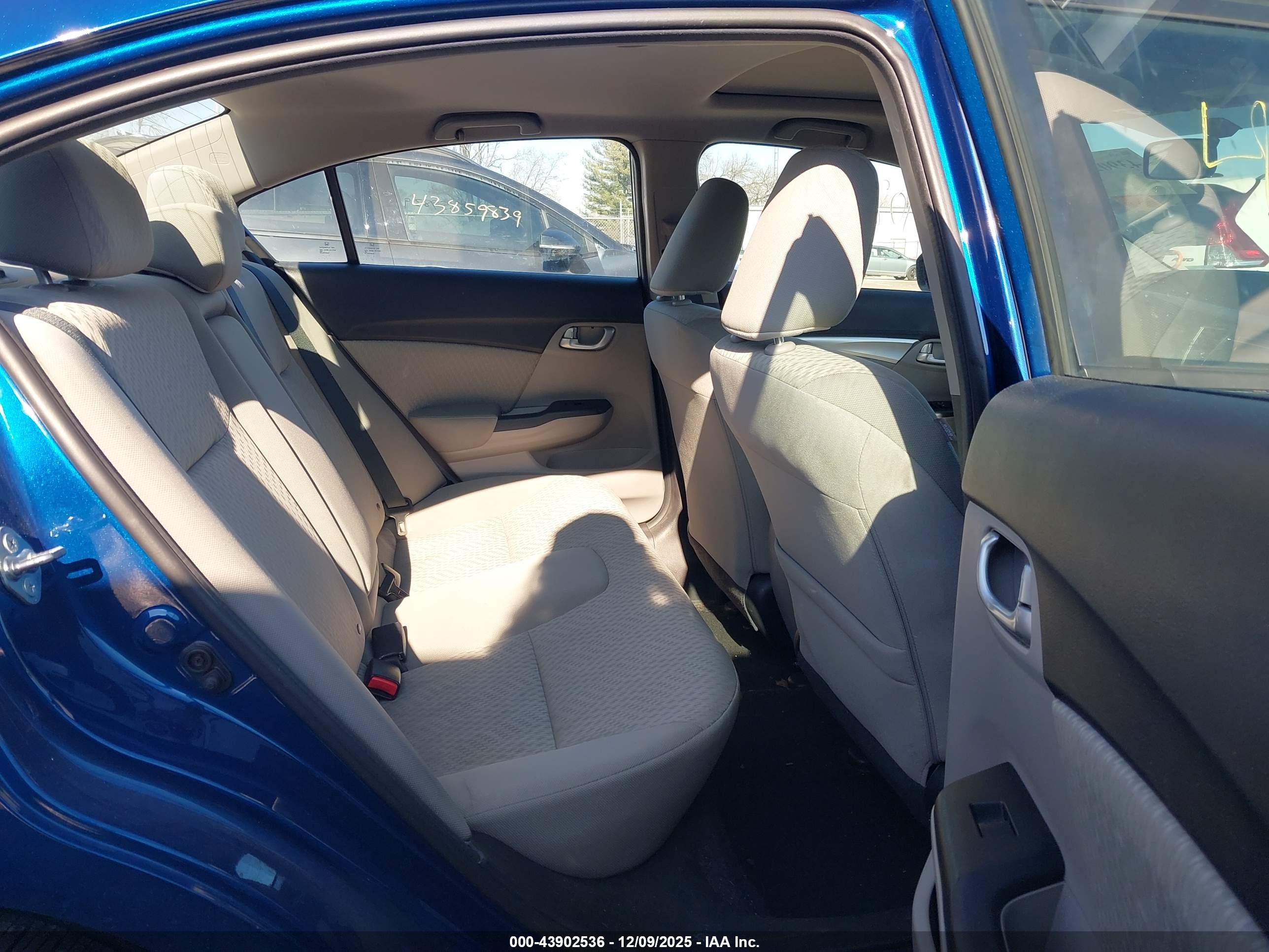 HONDA CIVIC image 8