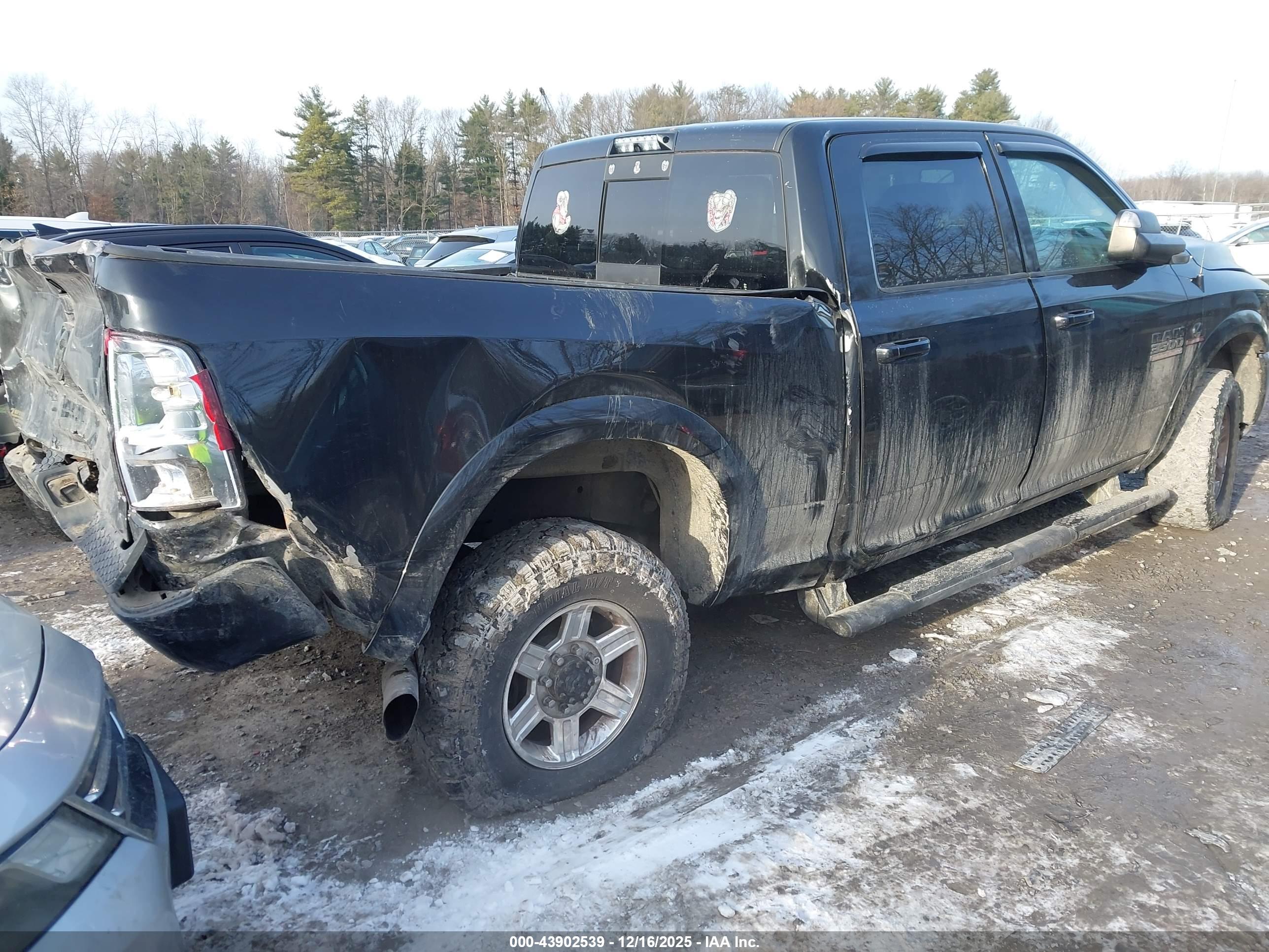 RAM 3500 image 4