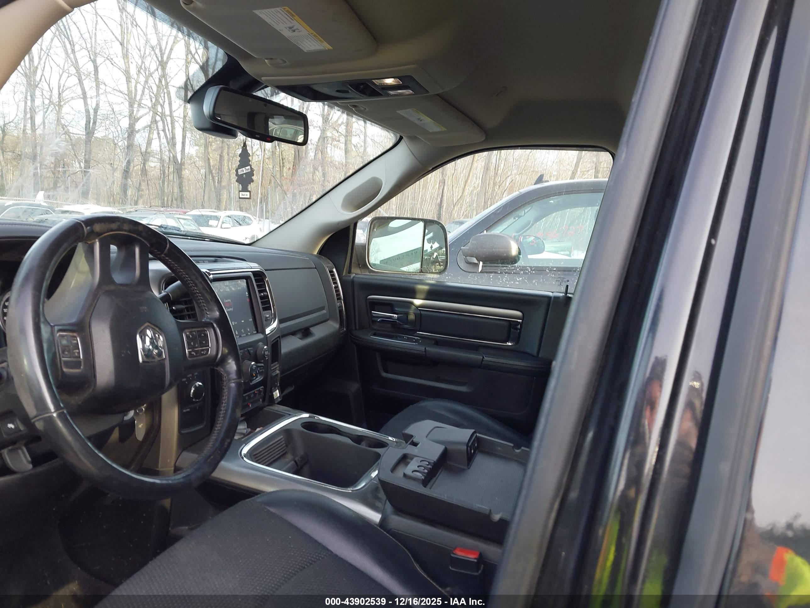 RAM 3500 image 7