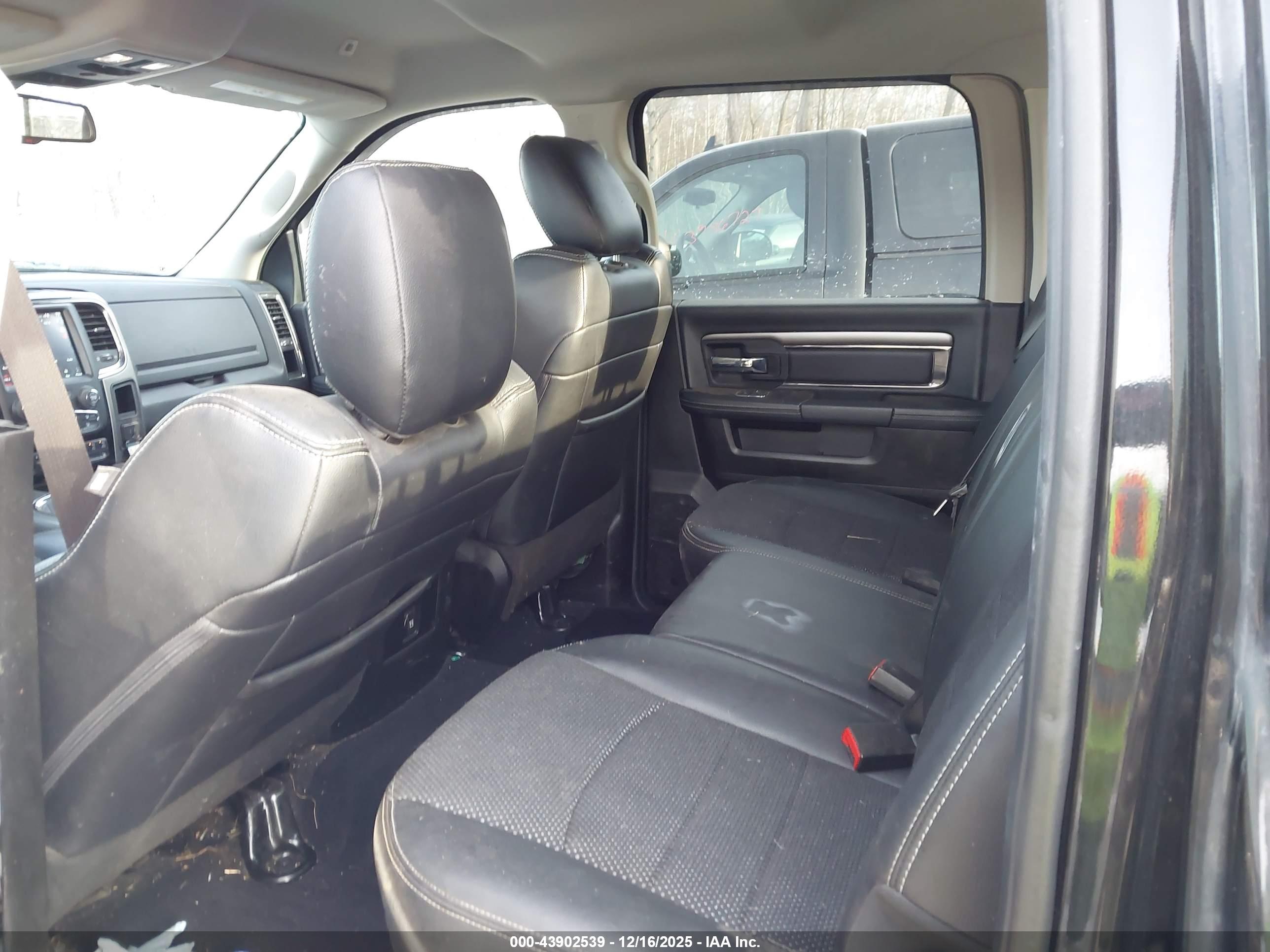 RAM 3500 image 8
