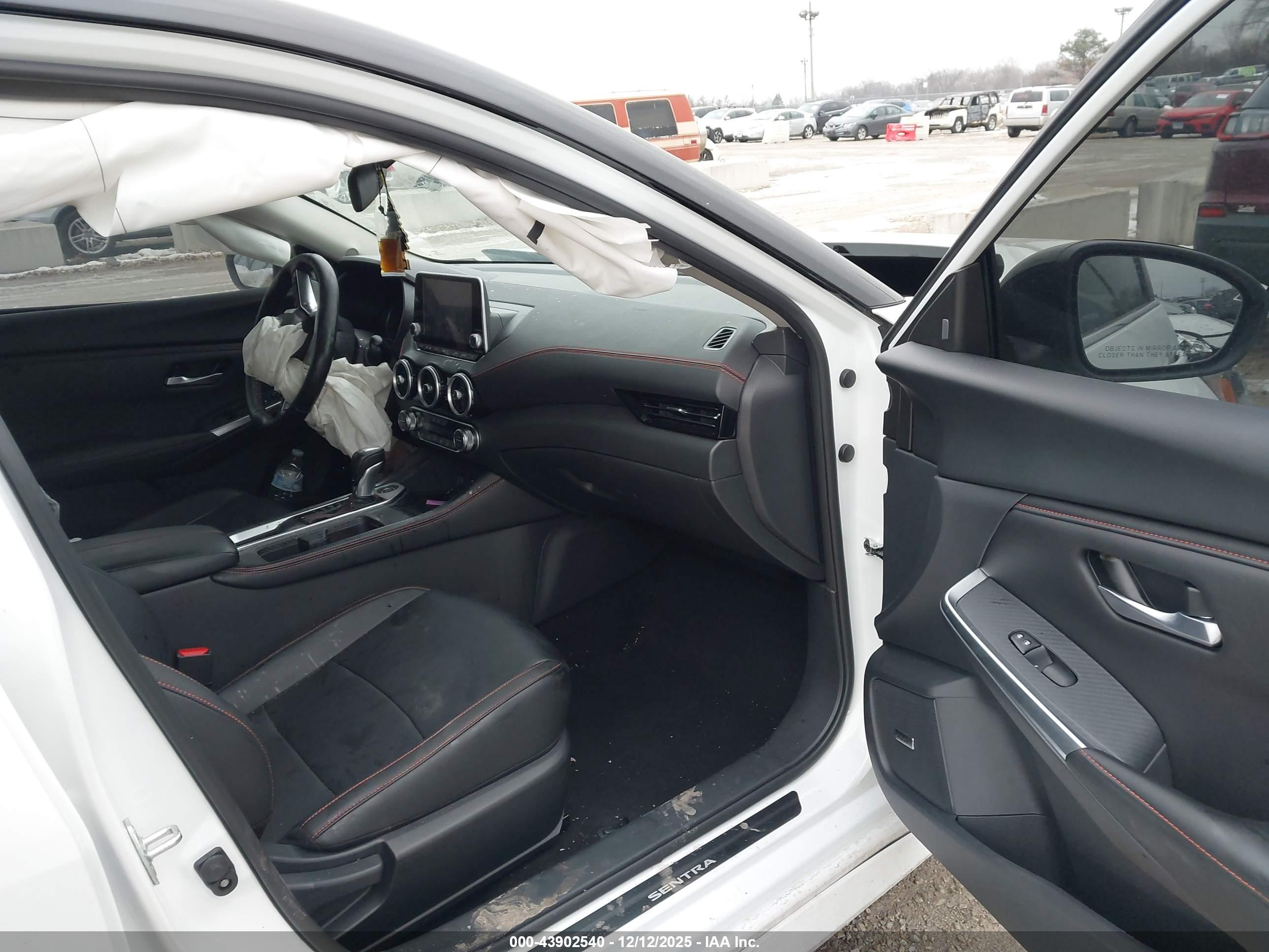 NISSAN SENTRA image 5