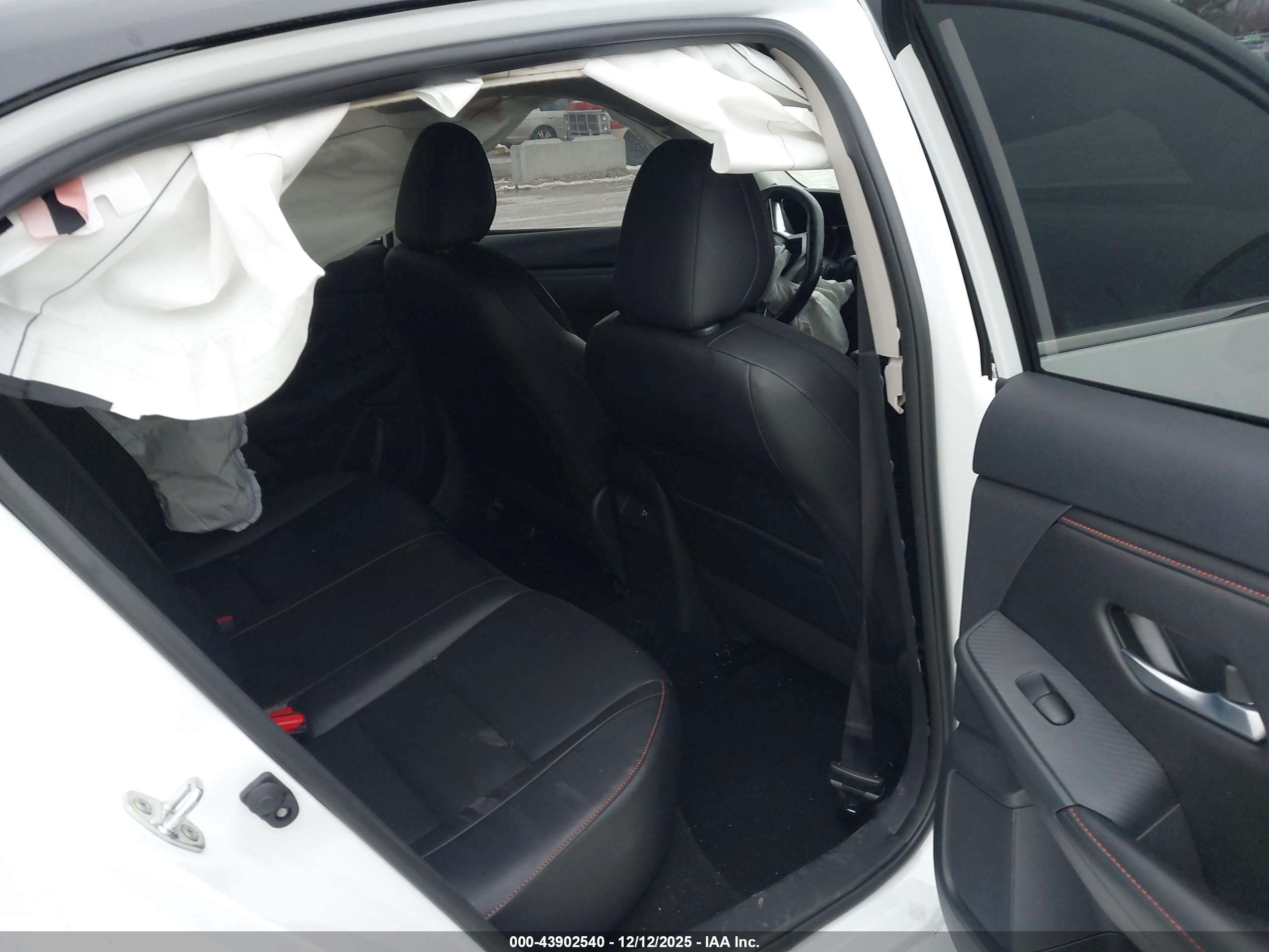 NISSAN SENTRA image 8
