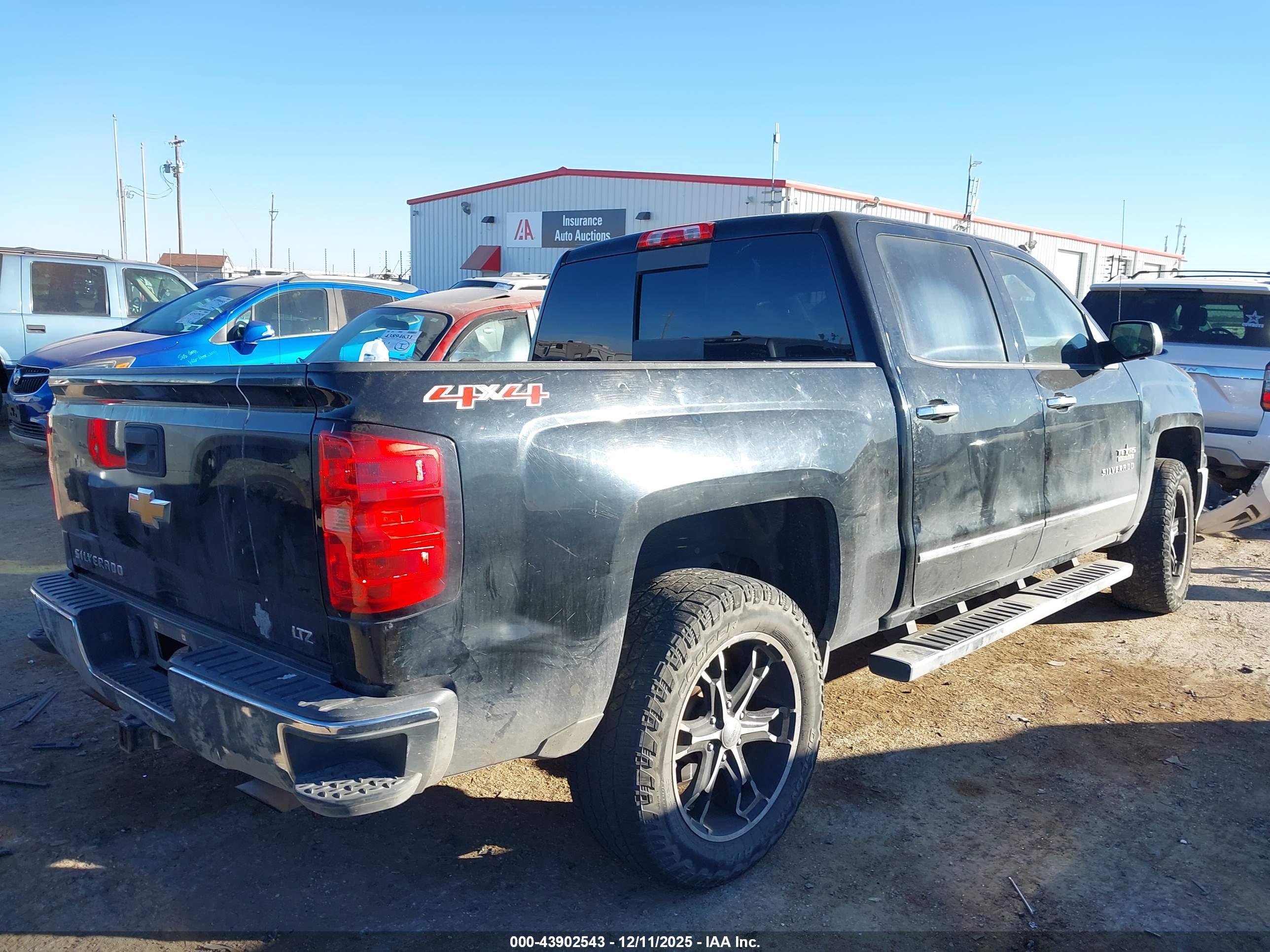 CHEVROLET SILVERADO image 4