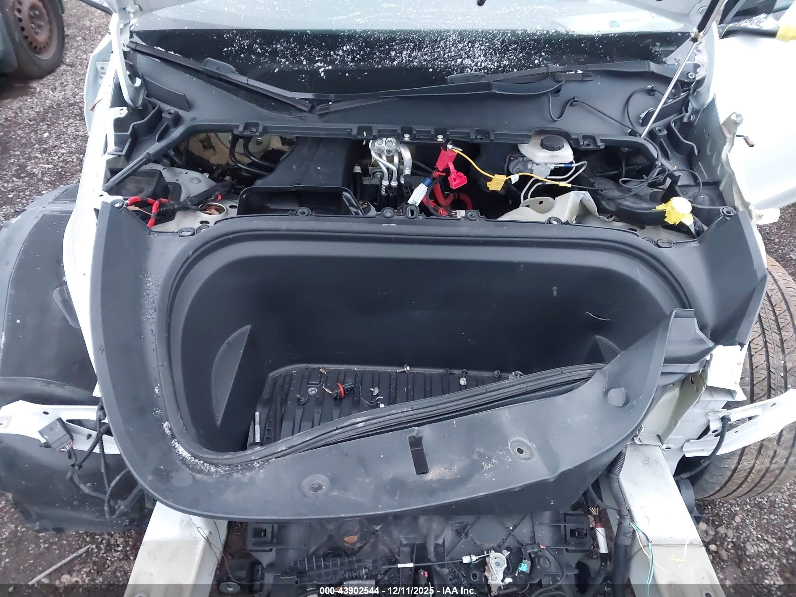 TESLA MODEL image 10