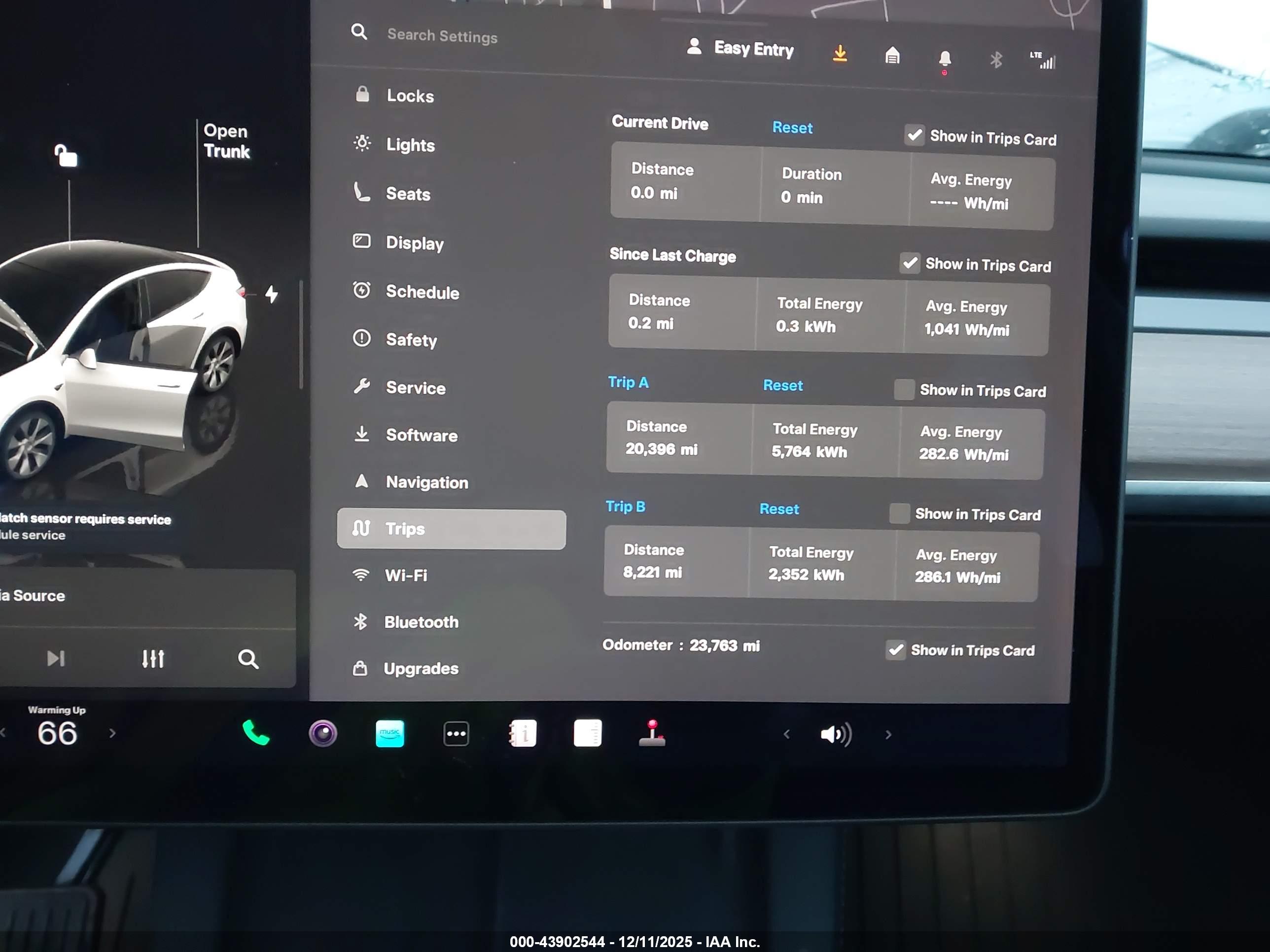TESLA MODEL image 7