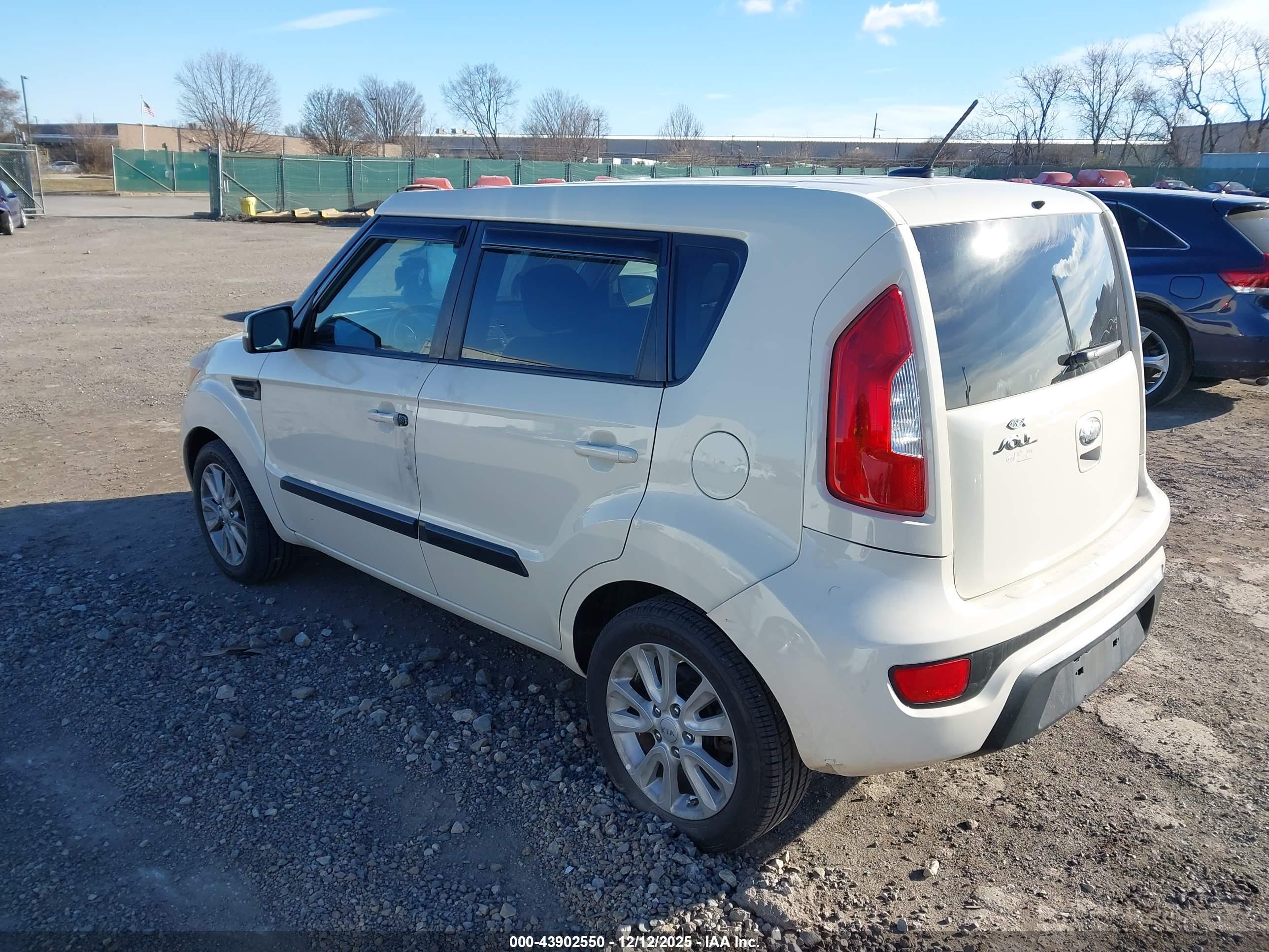 KIA SOUL image 3