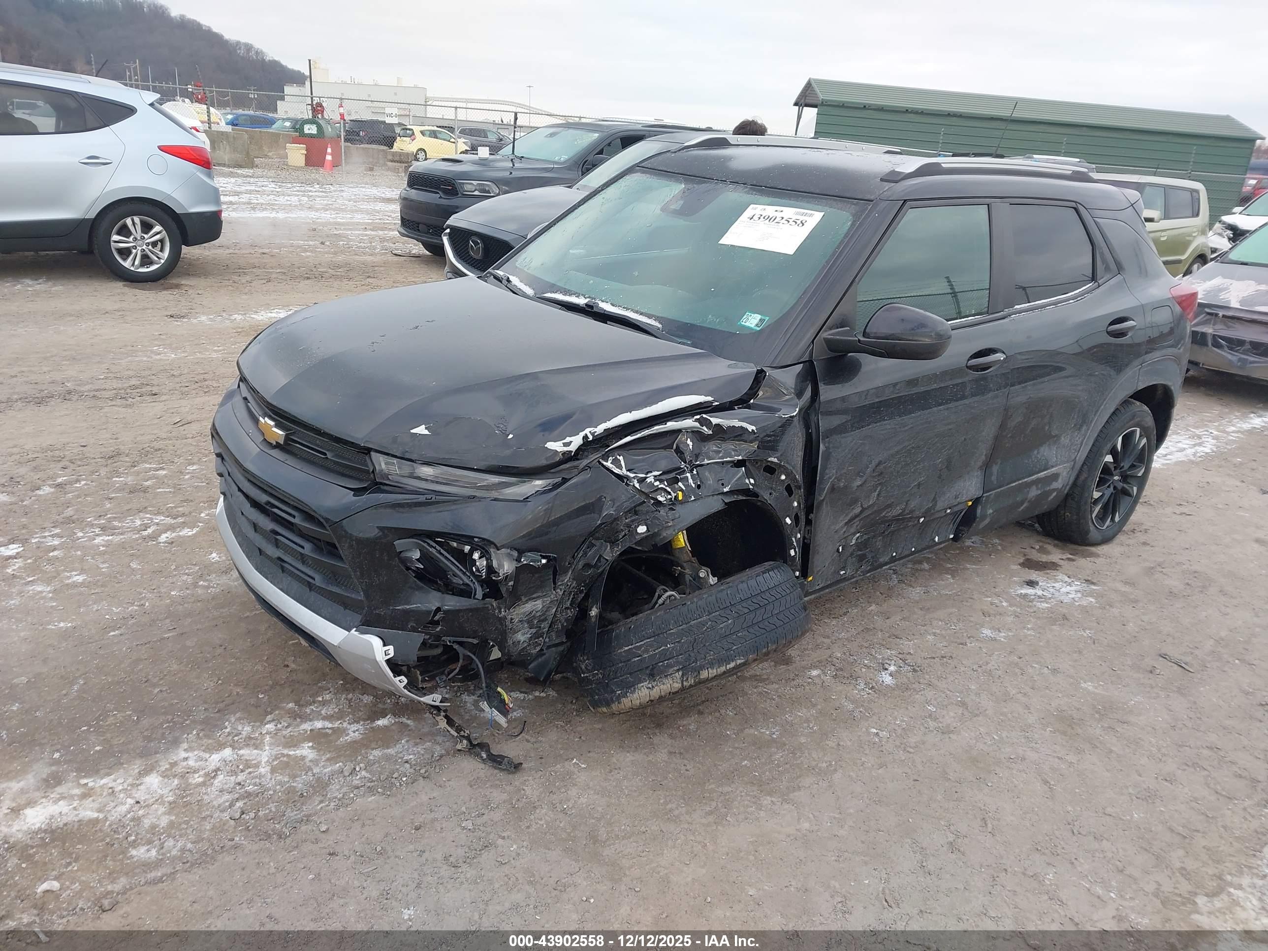 CHEVROLET TRAILBLAZER image 2