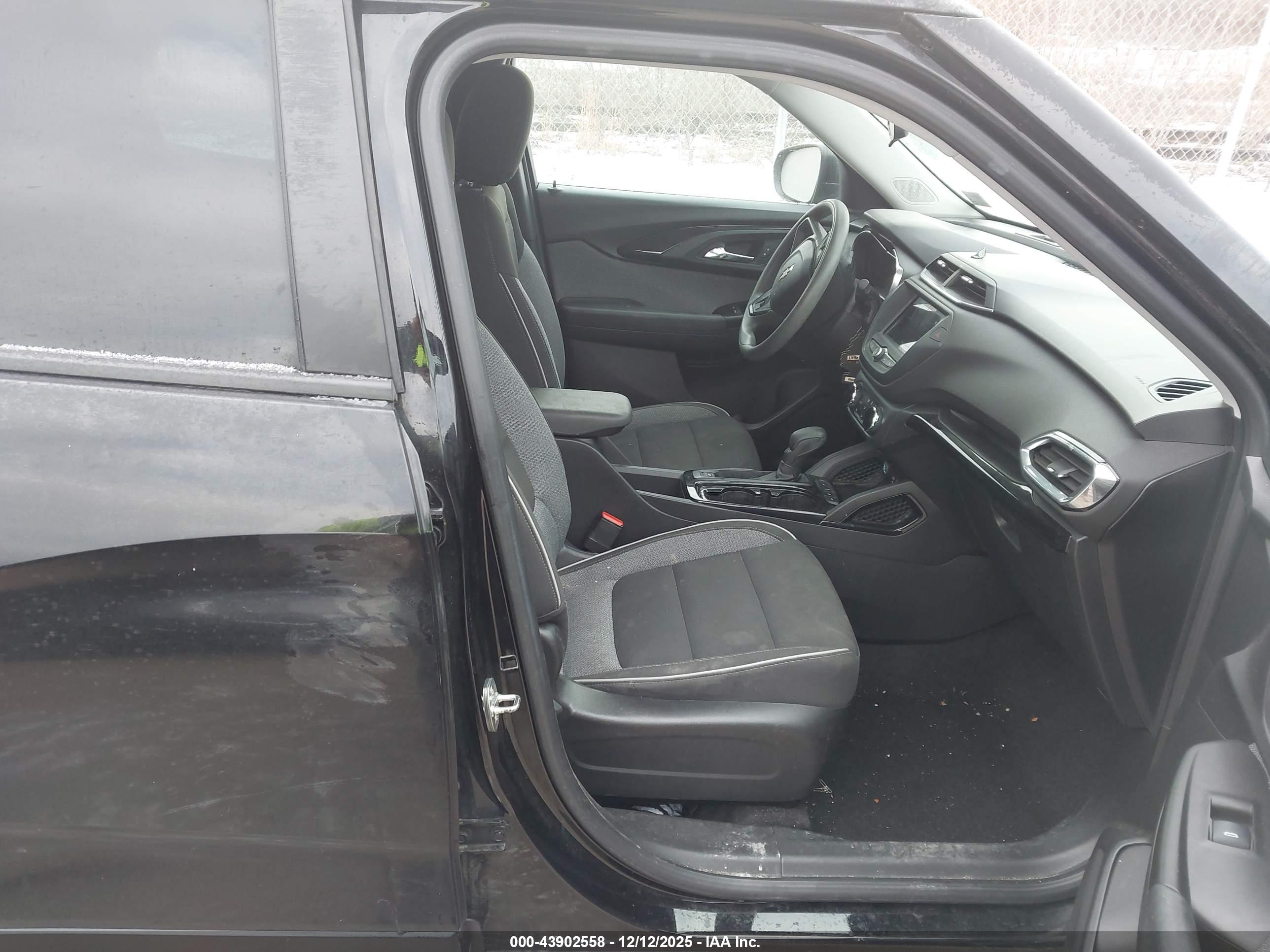 CHEVROLET TRAILBLAZER image 5