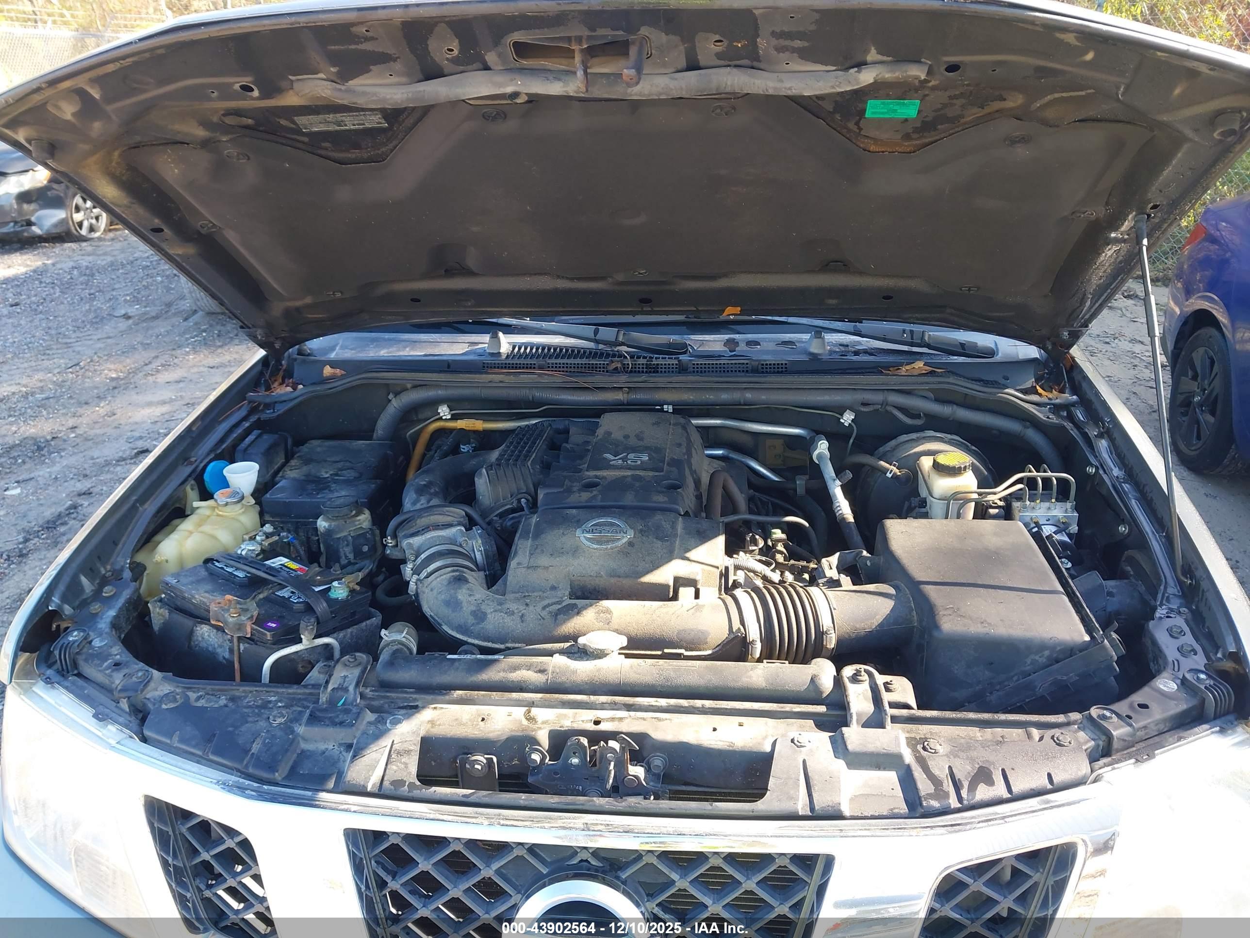NISSAN FRONTIER image 10