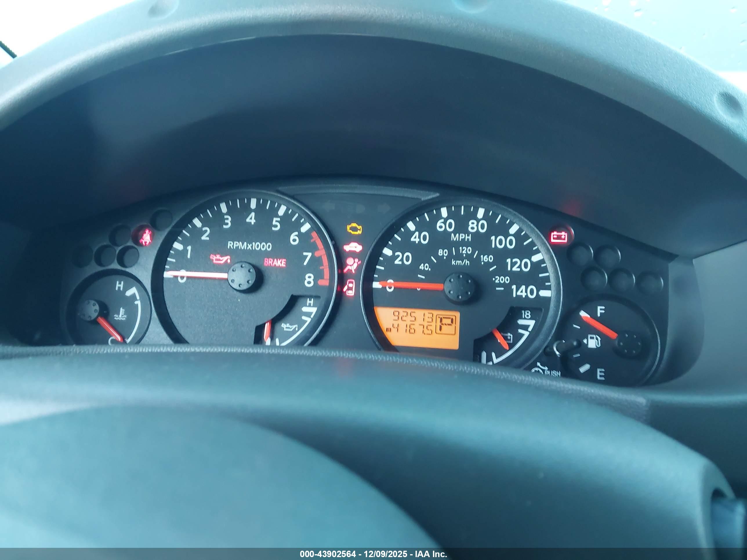 NISSAN FRONTIER image 7