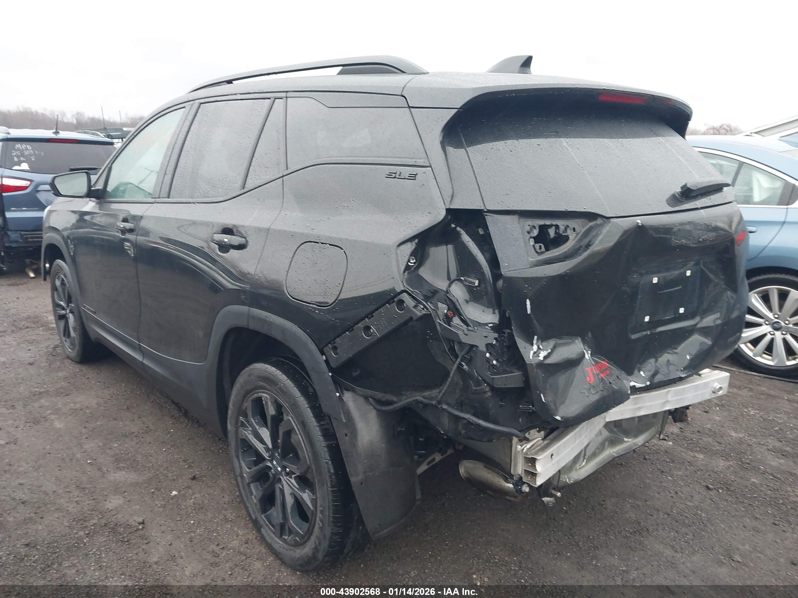 GMC TERRAIN image 3