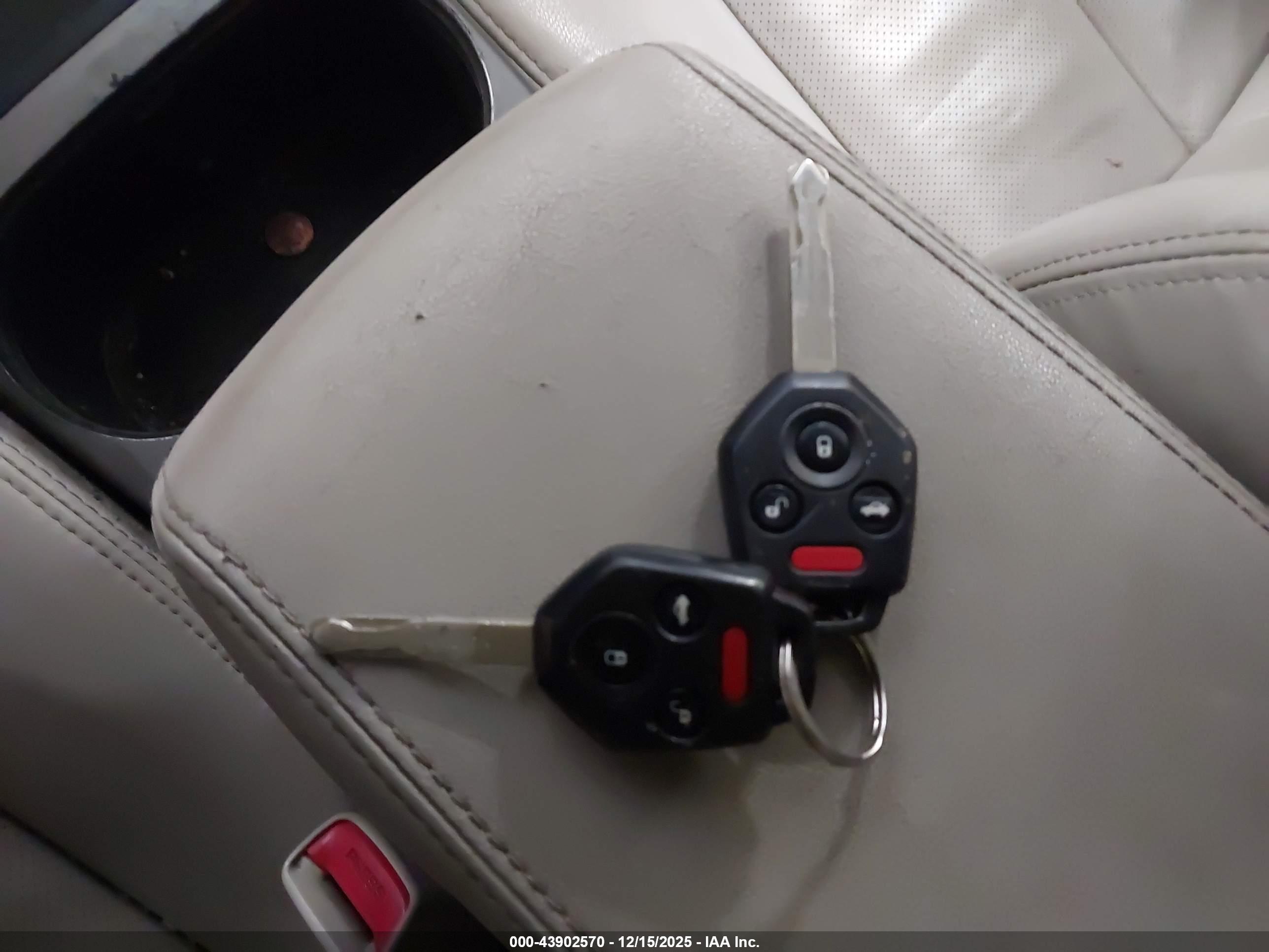 SUBARU OUTBACK image 11