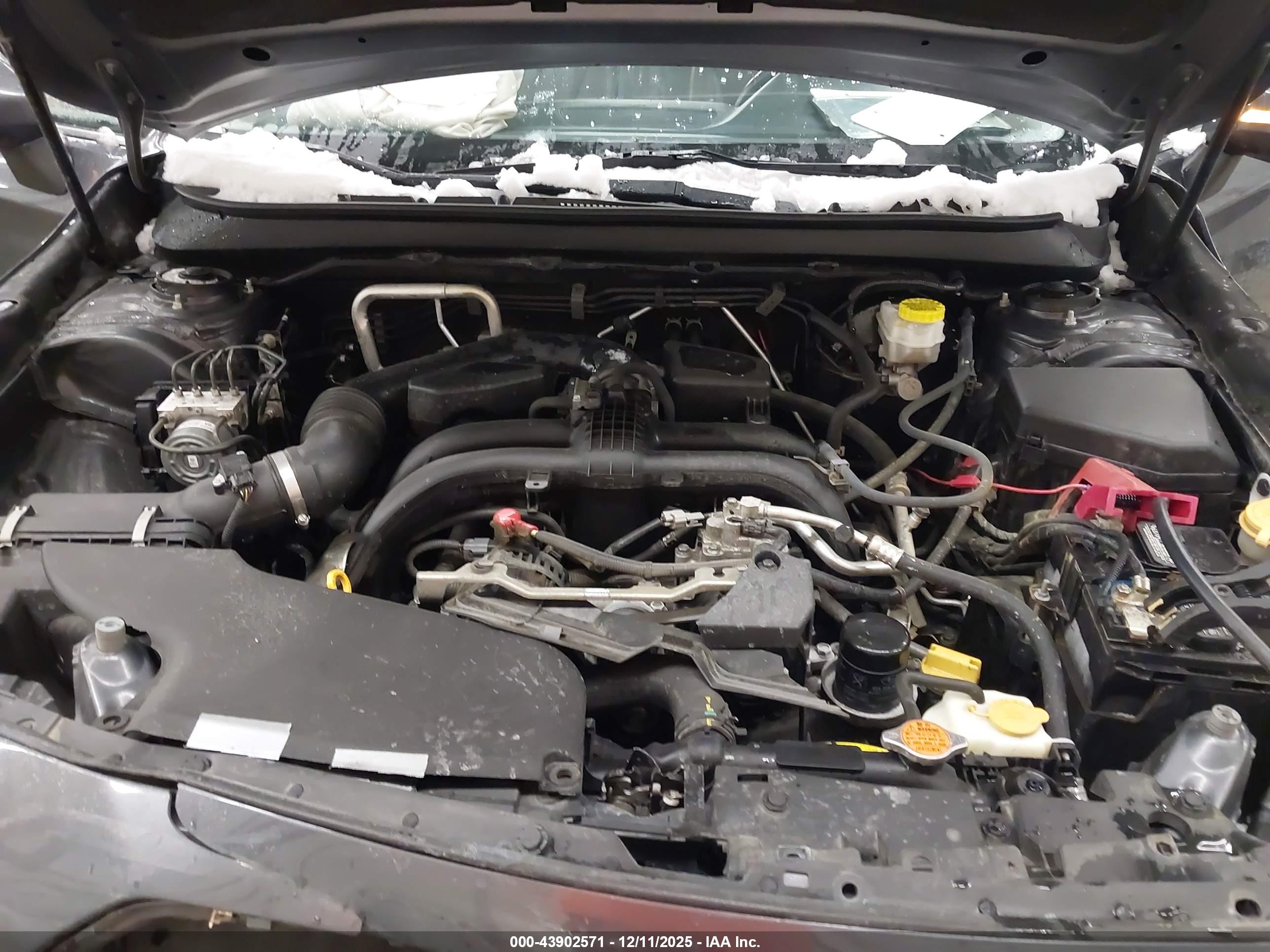 SUBARU OUTBACK image 10