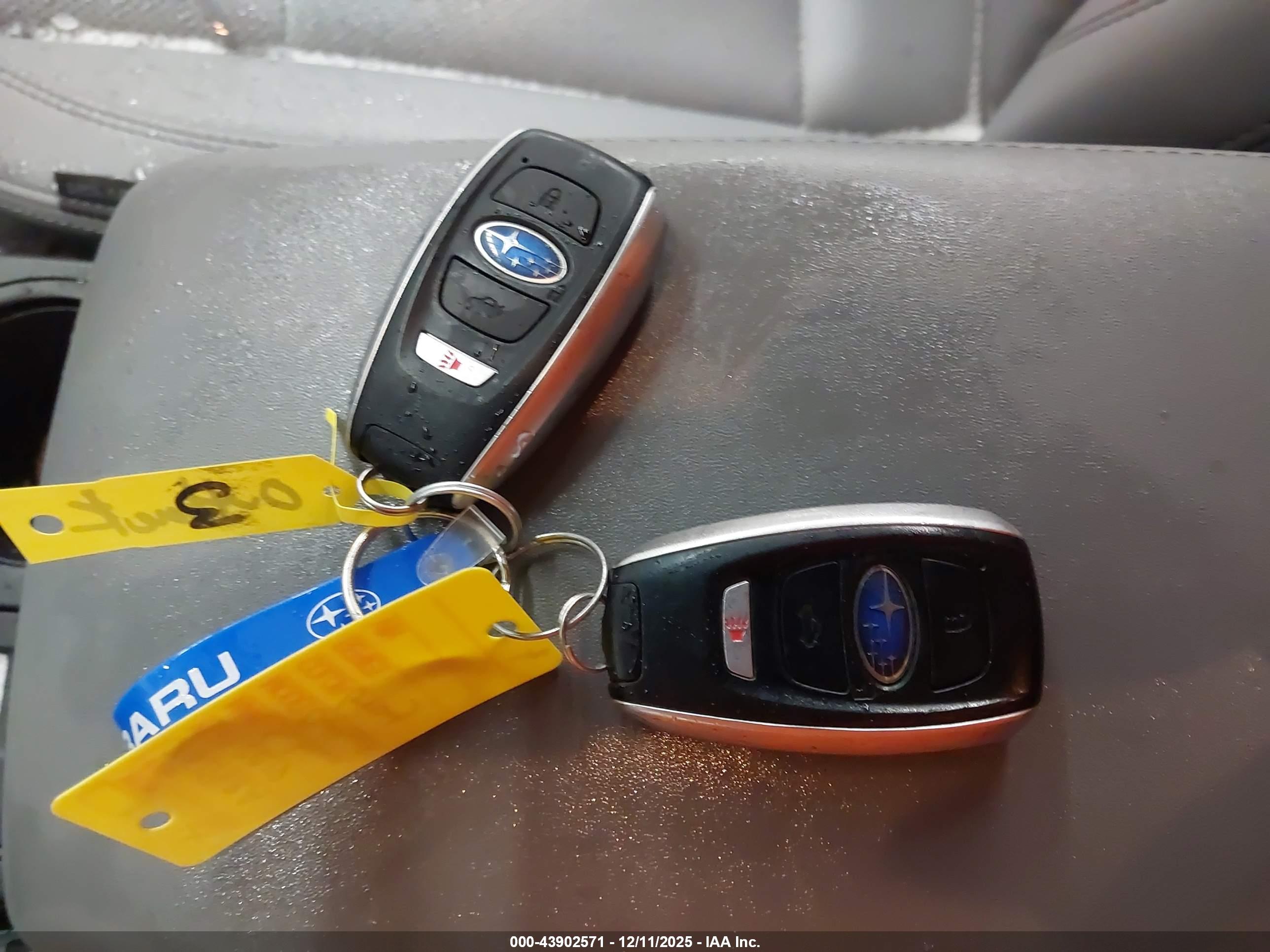 SUBARU OUTBACK image 11