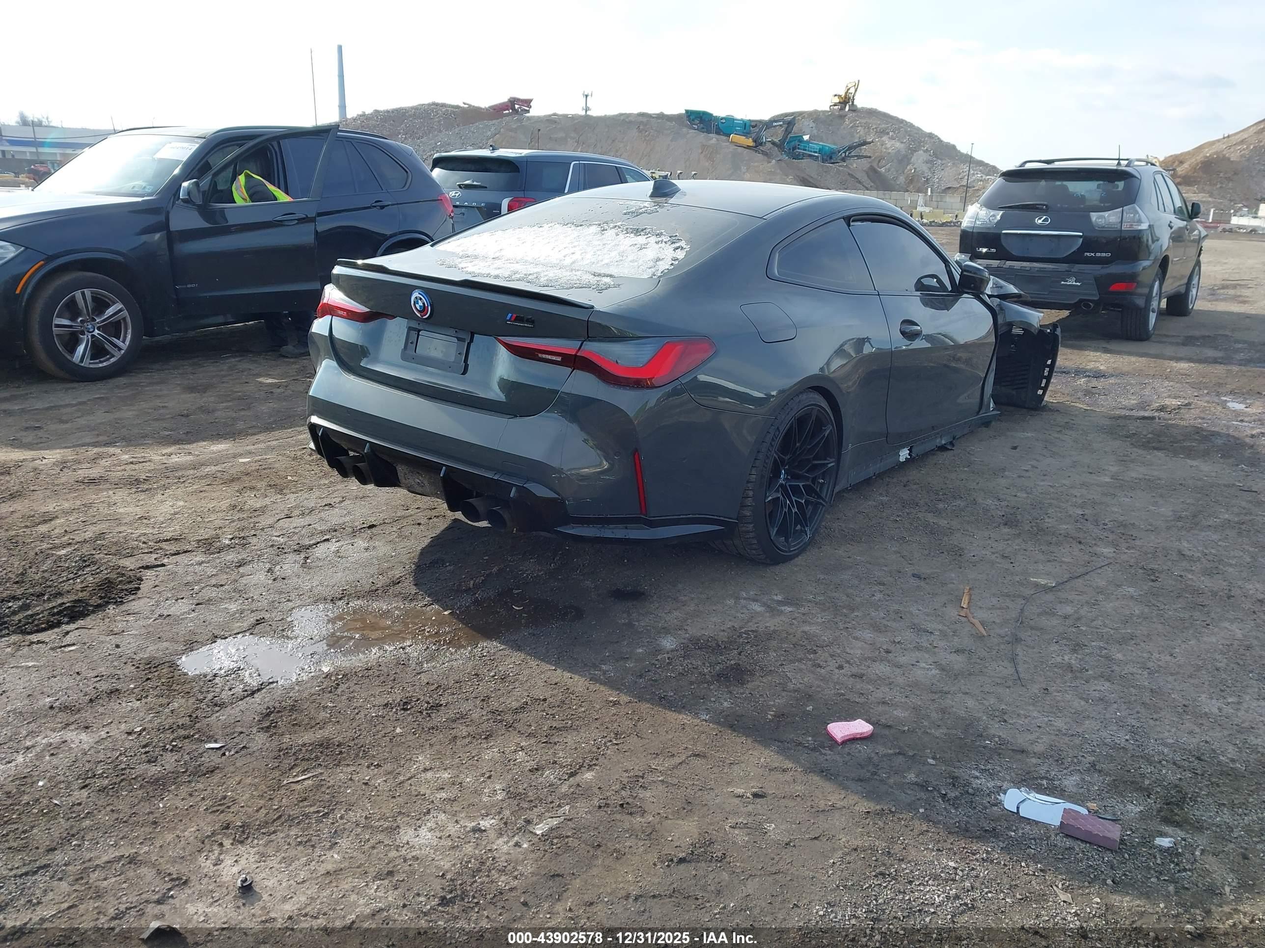 BMW M4 image 4