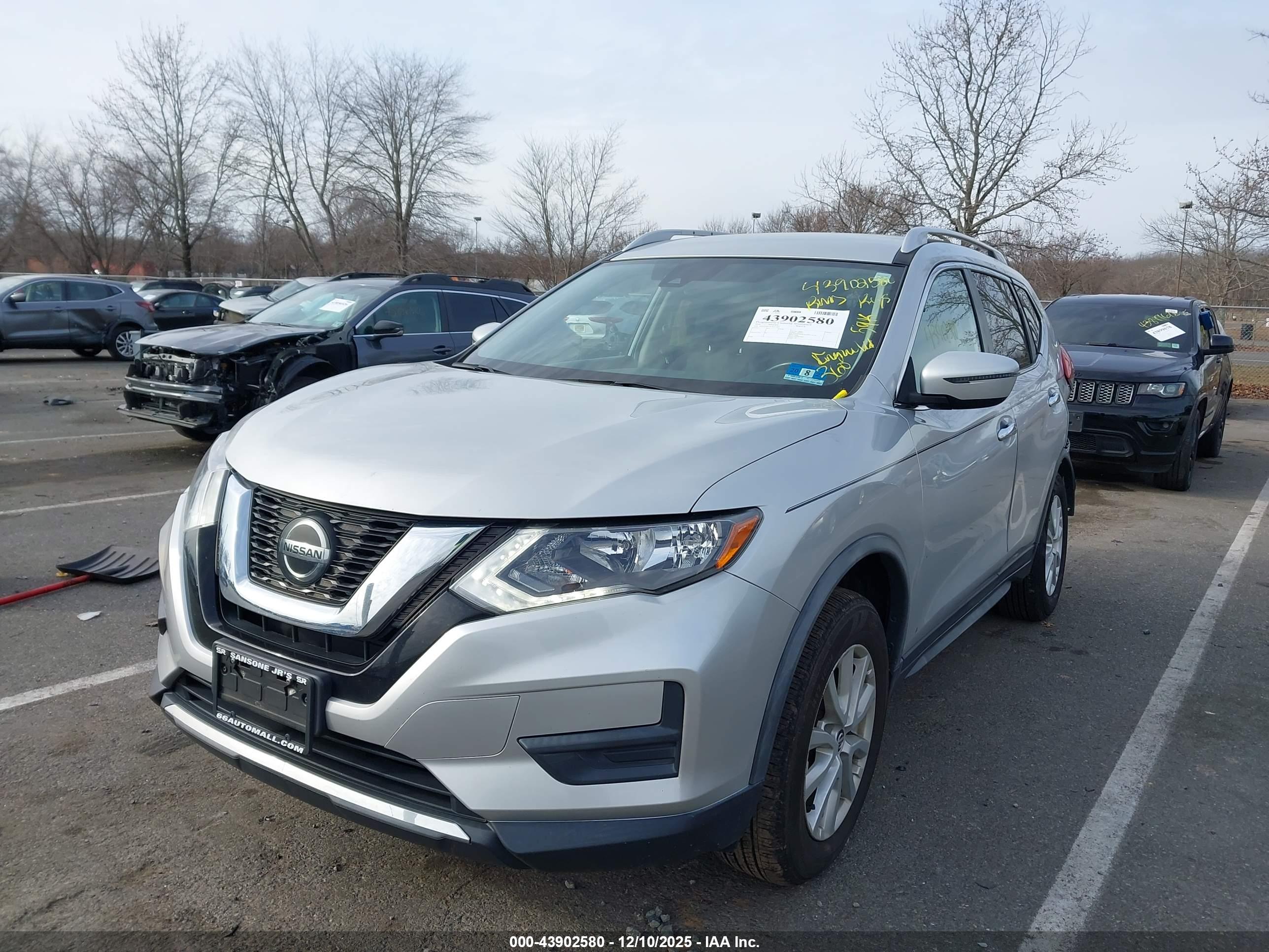 NISSAN ROGUE image 2